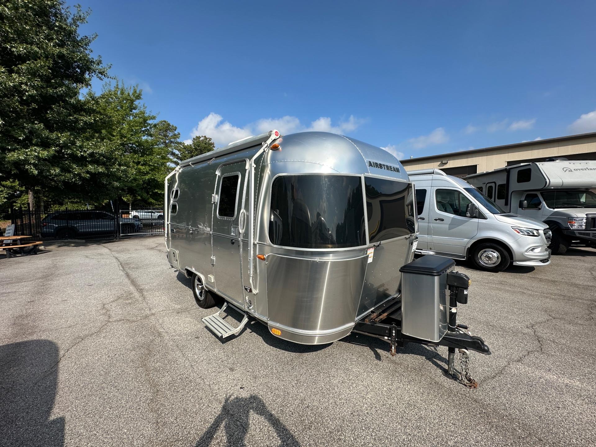 2021 Airstream 2021 Airstream Caravel - thumbnail 4