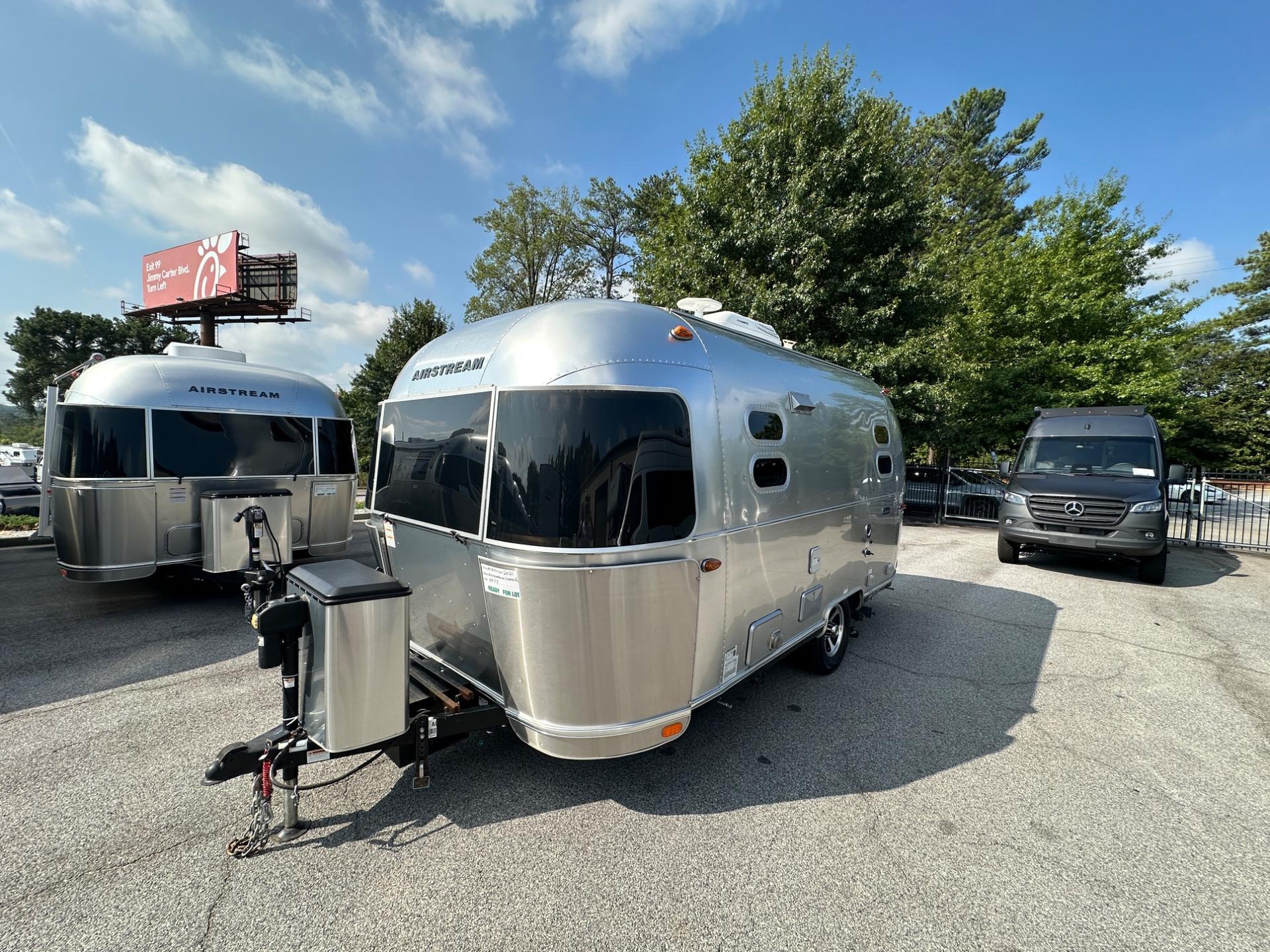 2021 Airstream 2021 Airstream Caravel - thumbnail 8
