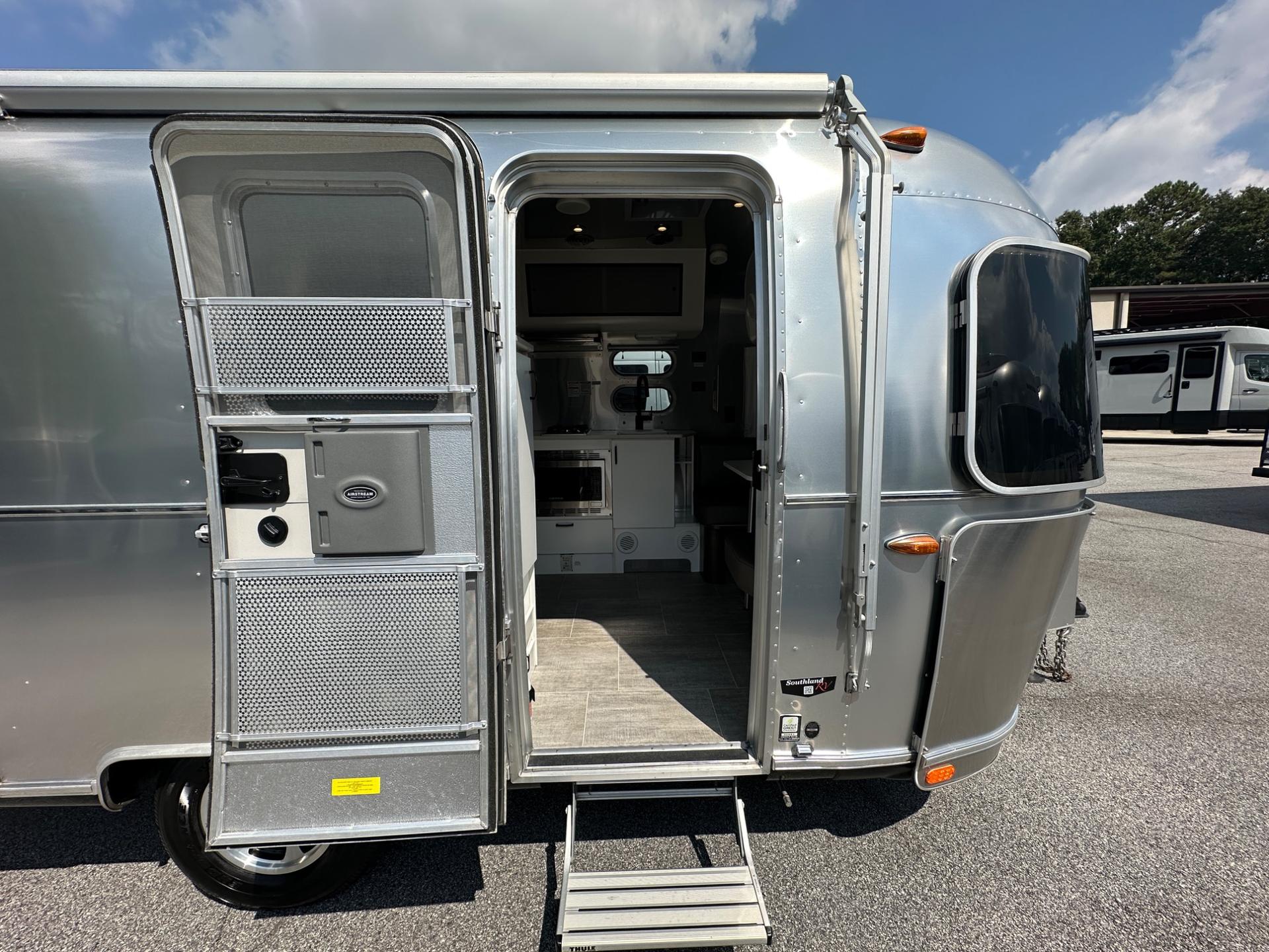 2021 Airstream 2021 Airstream Caravel - thumbnail 9