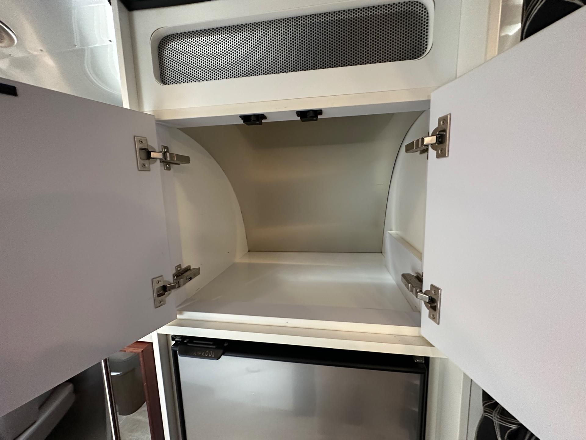 2021 Airstream 2021 Airstream Caravel - thumbnail 18