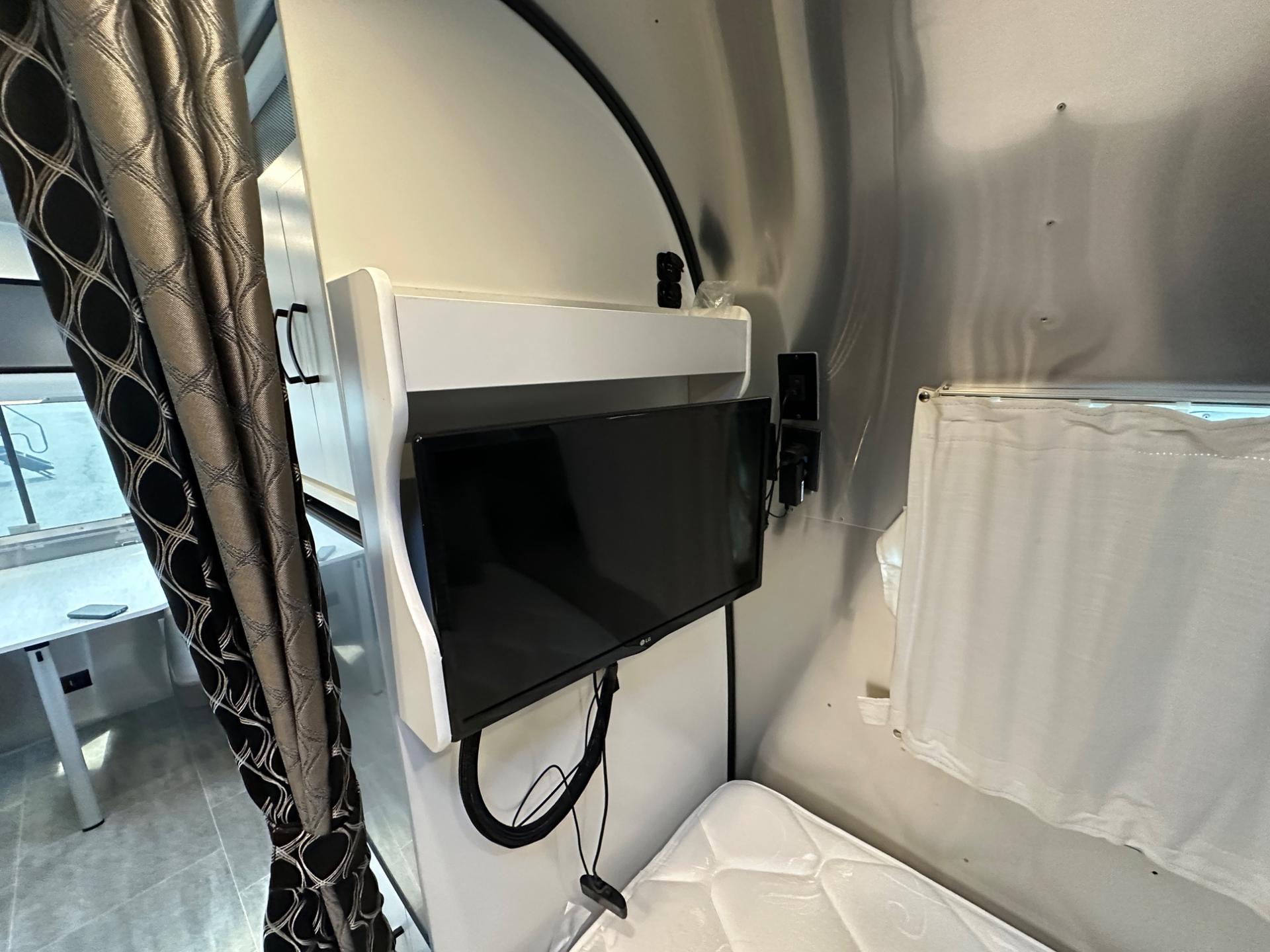 2021 Airstream 2021 Airstream Caravel - thumbnail 30