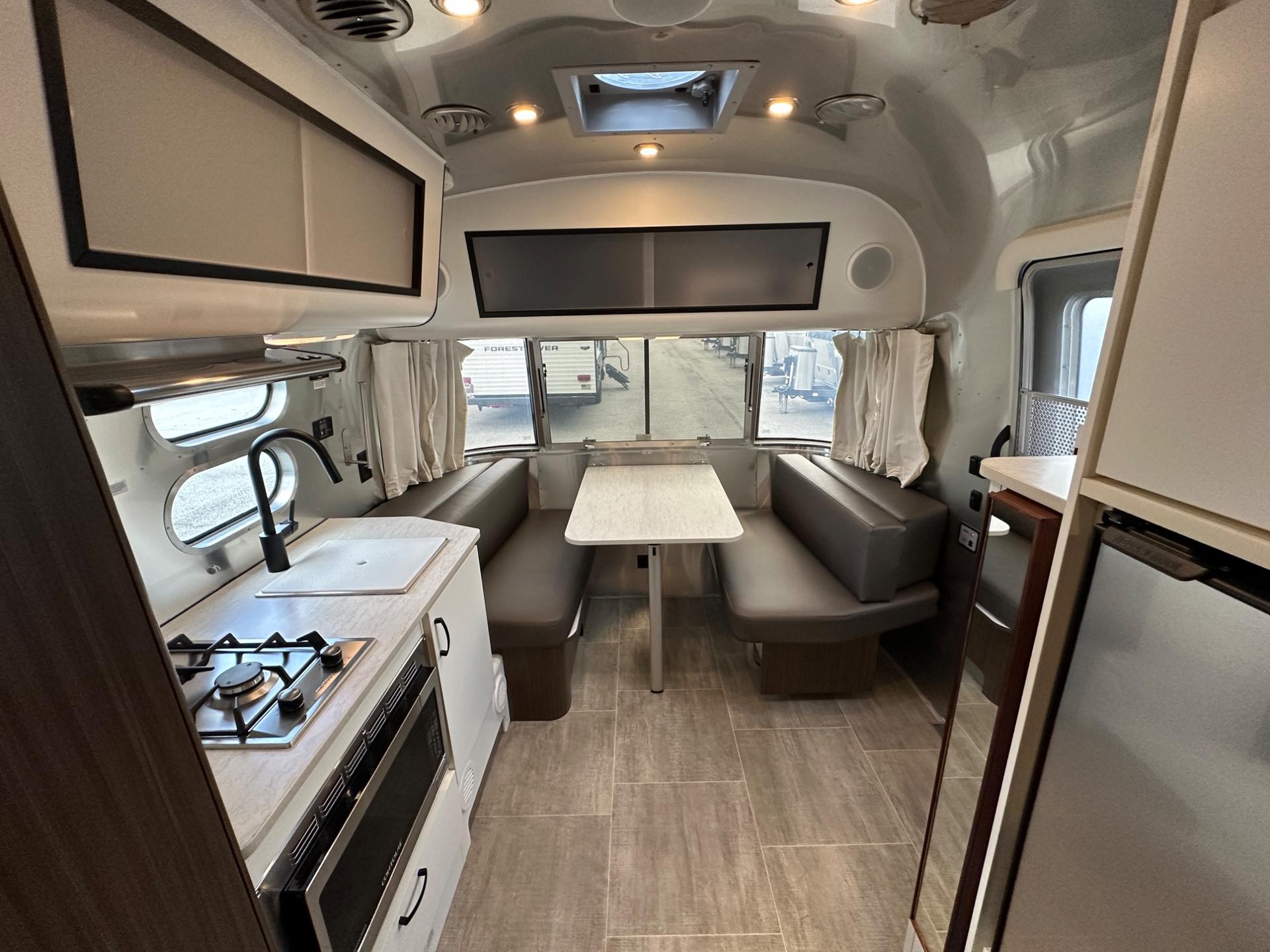 2021 Airstream 2021 Airstream Caravel - thumbnail 31