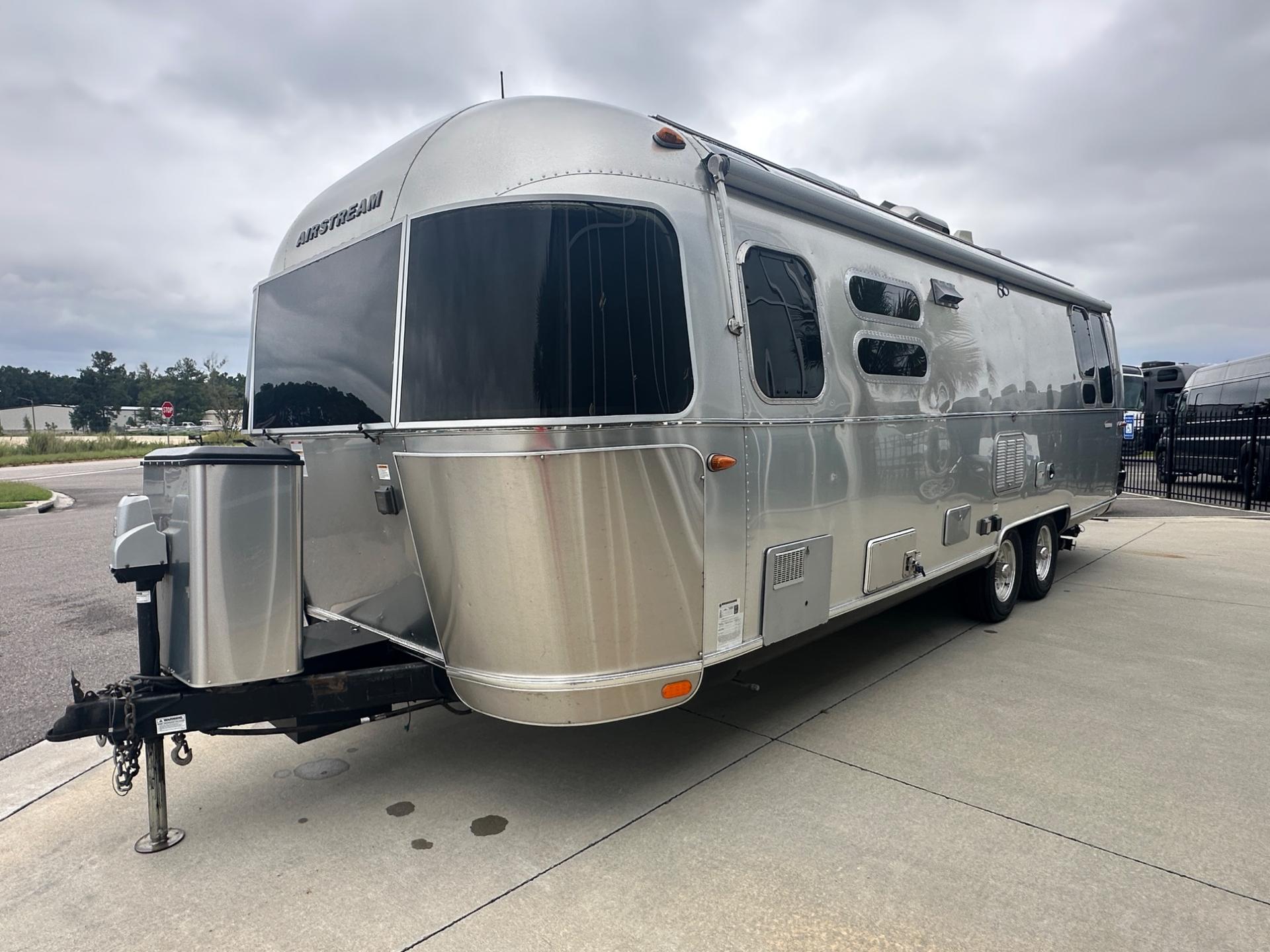 2019 Airstream 2019 Airstream International Serenity - thumbnail 7