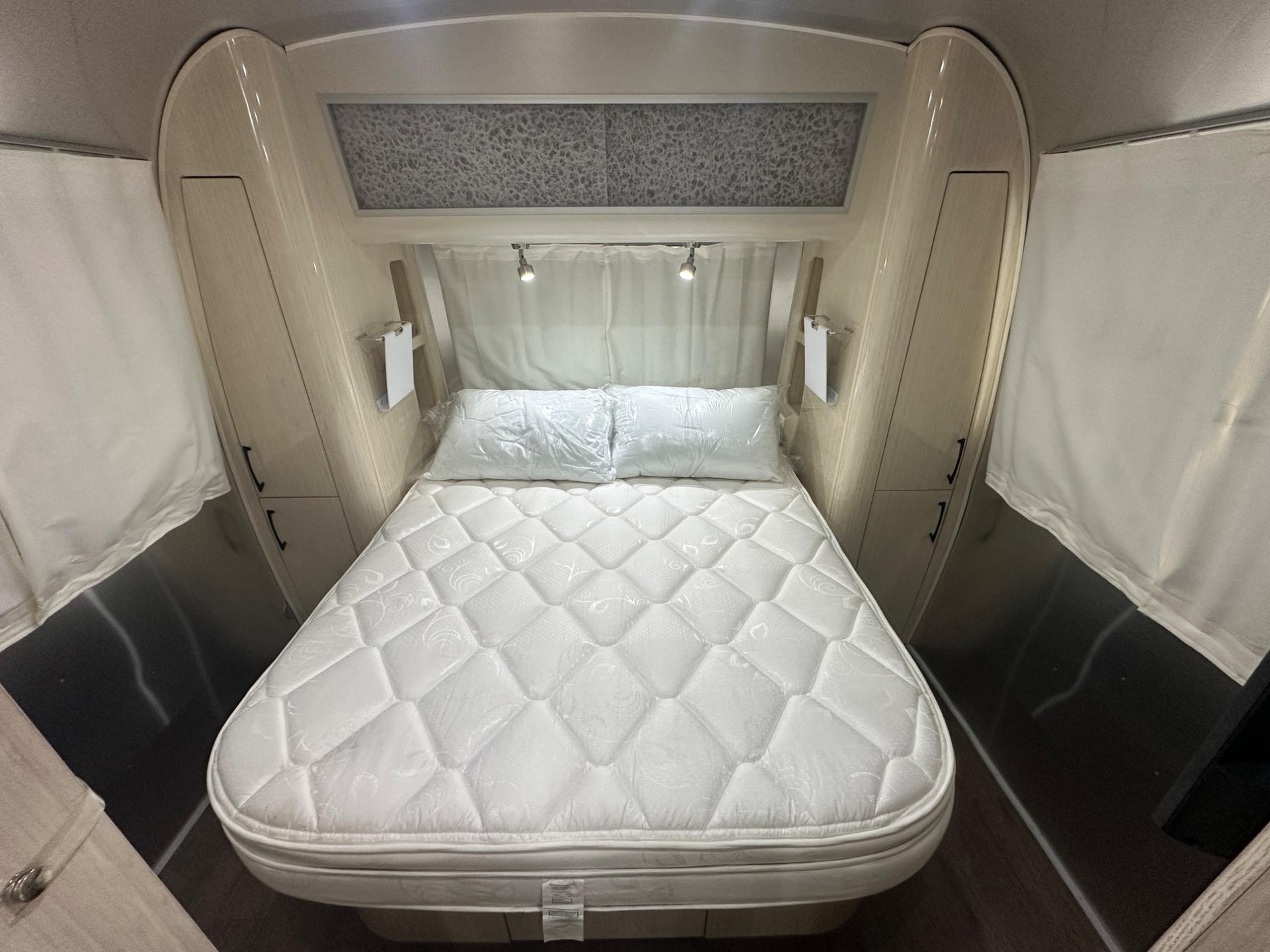 2019 Airstream 2019 Airstream International Serenity - thumbnail 18
