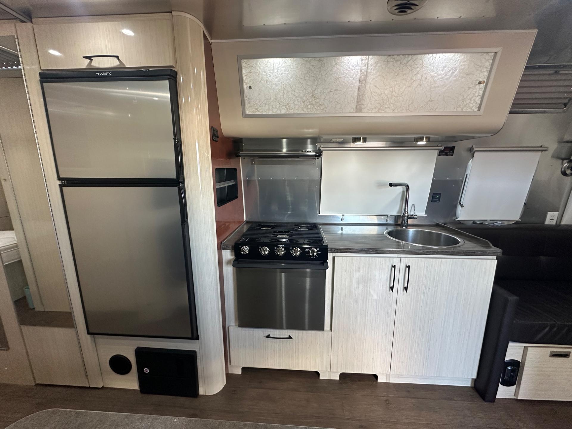 2019 Airstream 2019 Airstream International Serenity - thumbnail 15