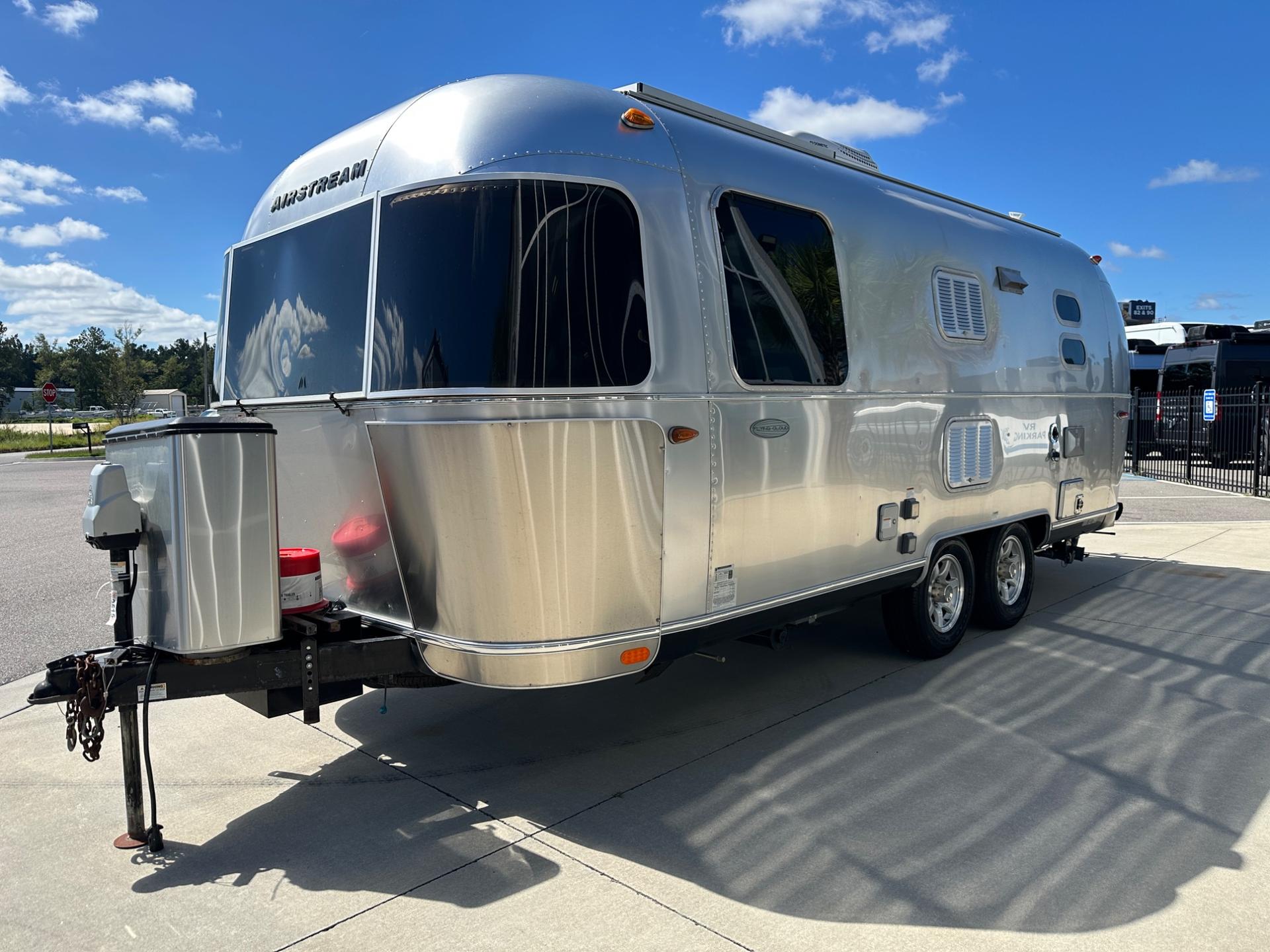 2018 Airstream 2018 Airstream Flying Cloud - thumbnail 3
