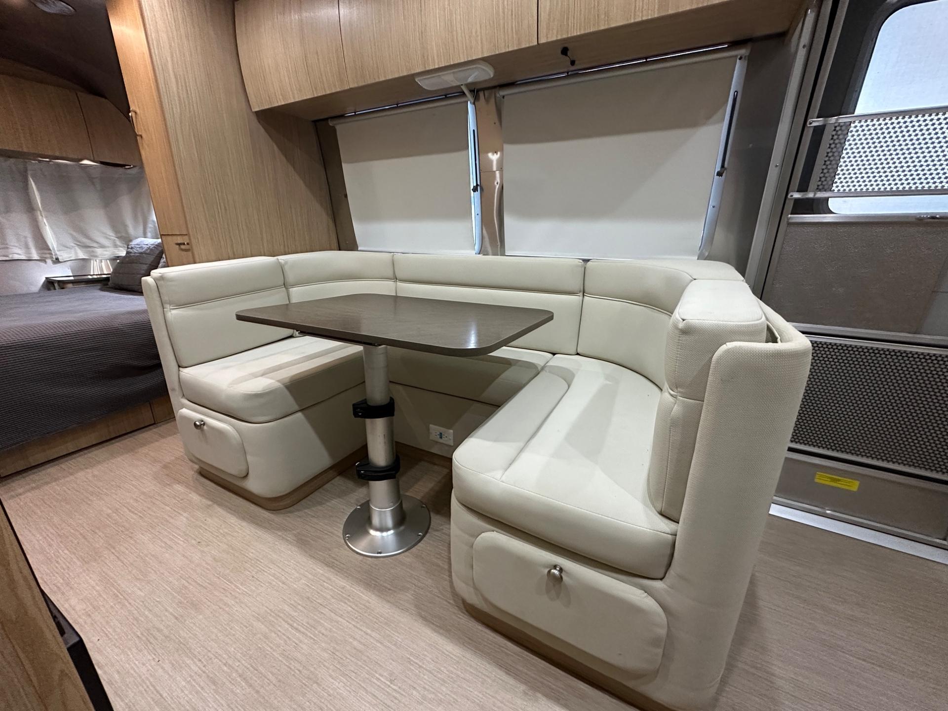 2018 Airstream 2018 Airstream Flying Cloud - thumbnail 11