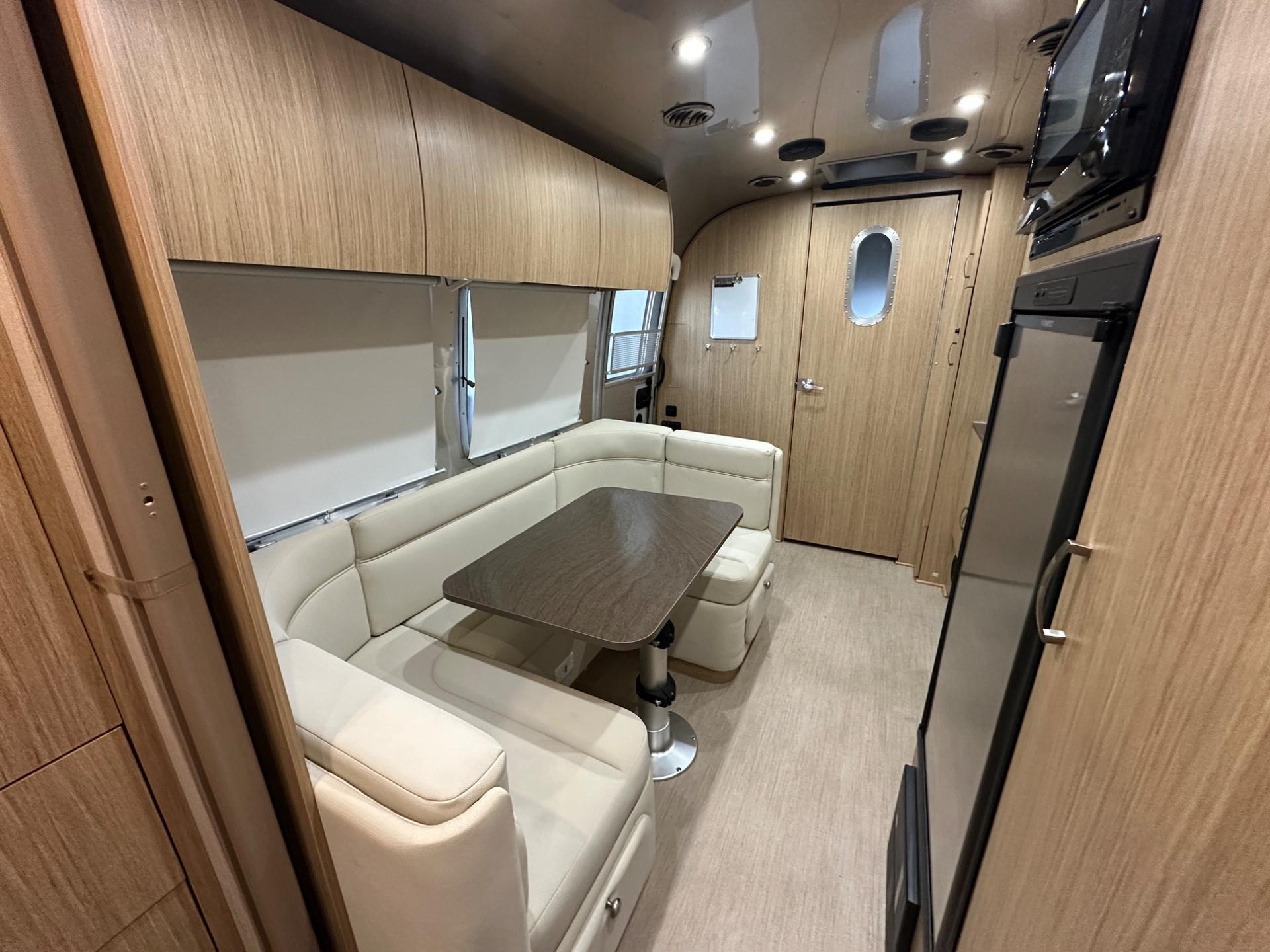 2018 Airstream 2018 Airstream Flying Cloud - thumbnail 15