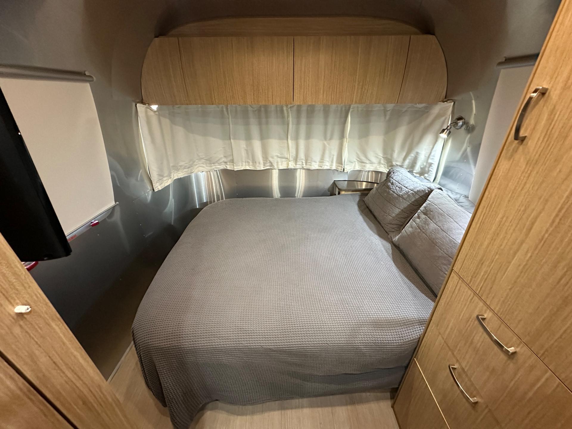2018 Airstream 2018 Airstream Flying Cloud - thumbnail 17