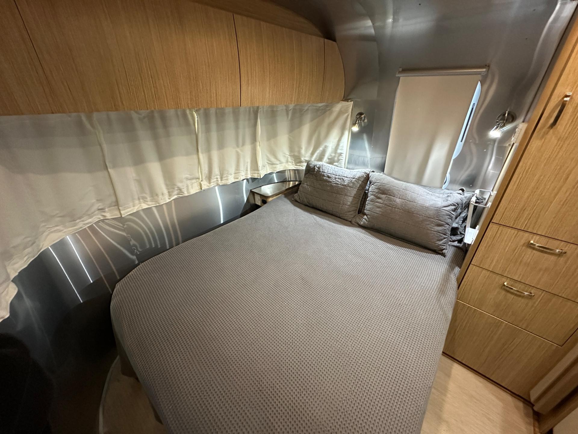 2018 Airstream 2018 Airstream Flying Cloud - thumbnail 18