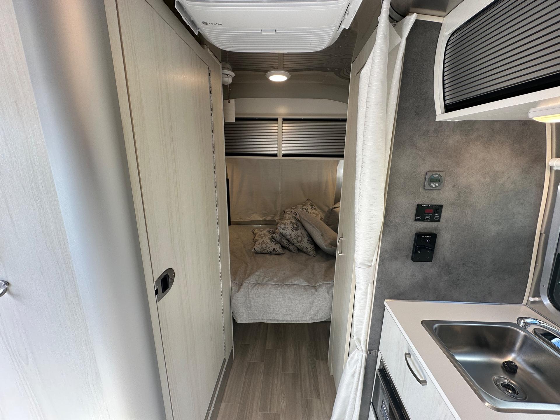 2027 Airstream 2027 Airstream Bambi - thumbnail 24