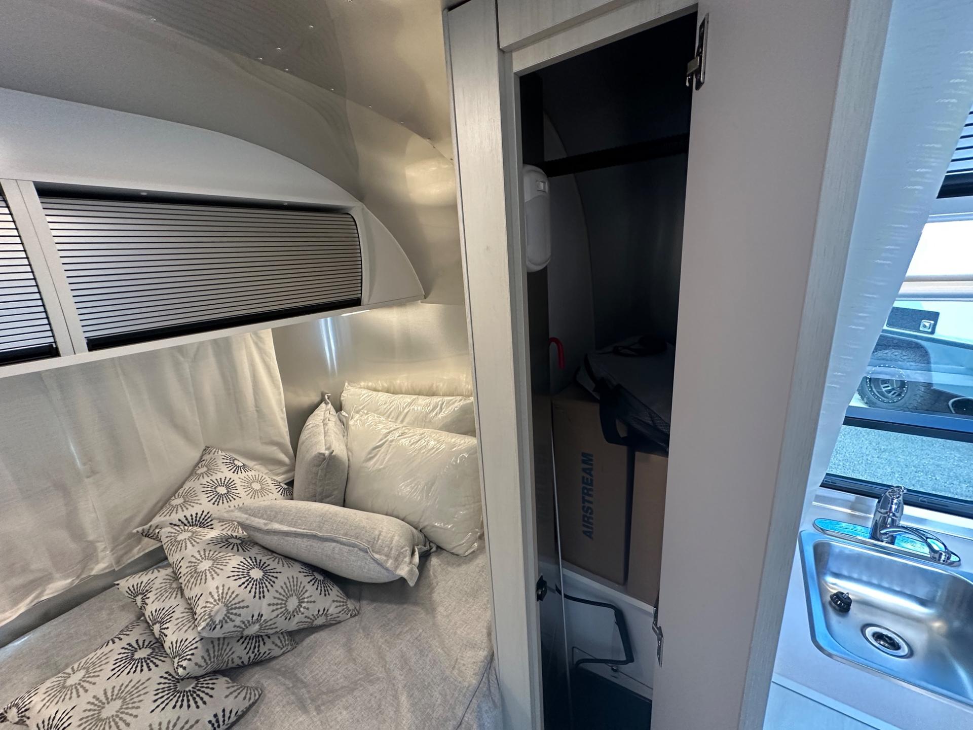 2027 Airstream 2027 Airstream Bambi - thumbnail 26