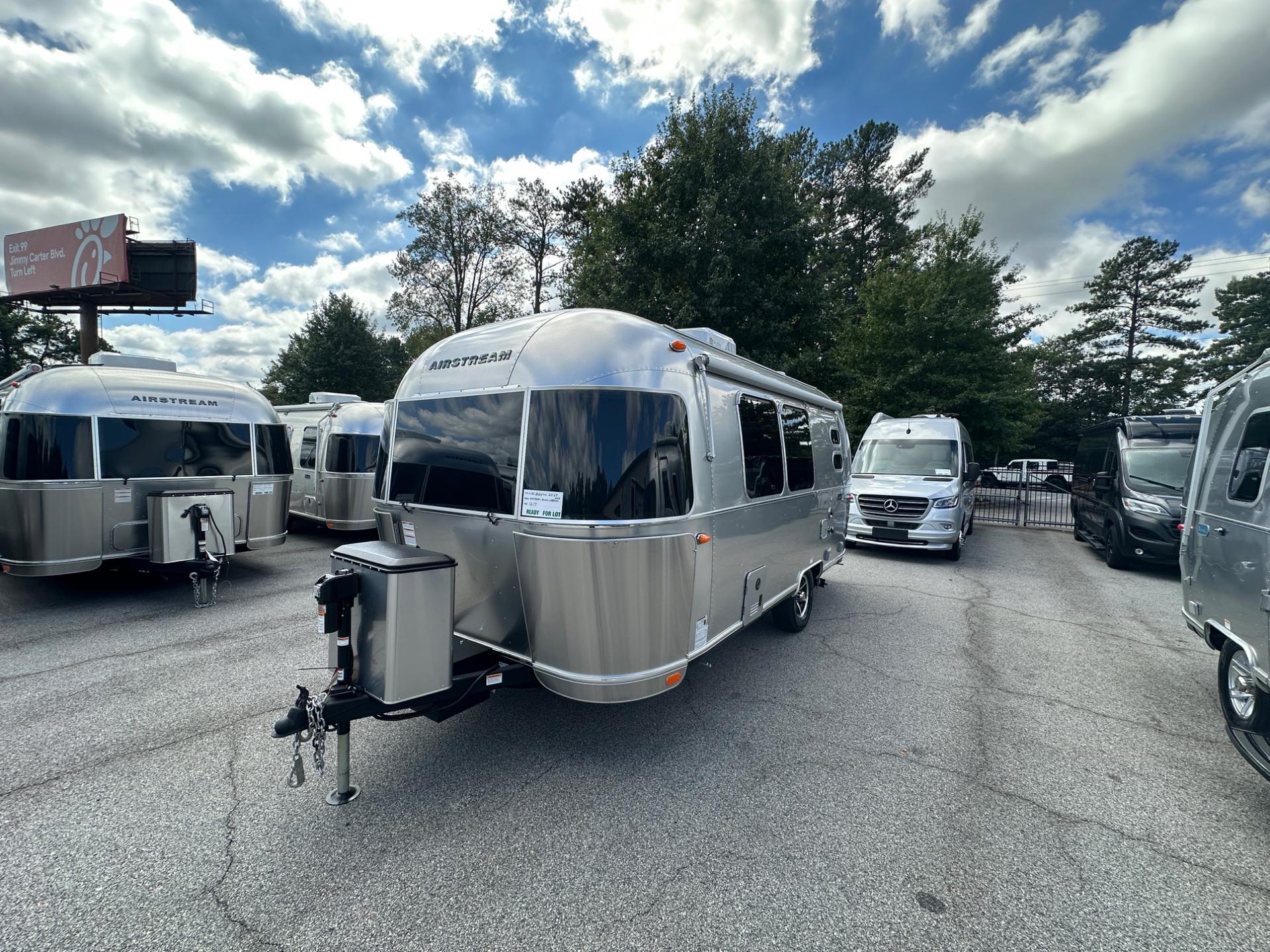 2027 Airstream 2027 Airstream Caravel - thumbnail 7