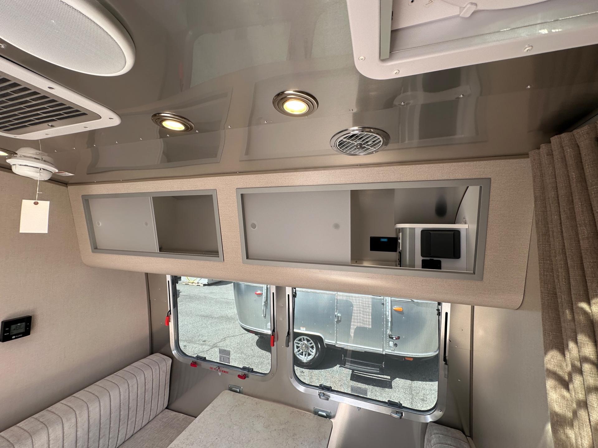 2027 Airstream 2027 Airstream Caravel - thumbnail 14