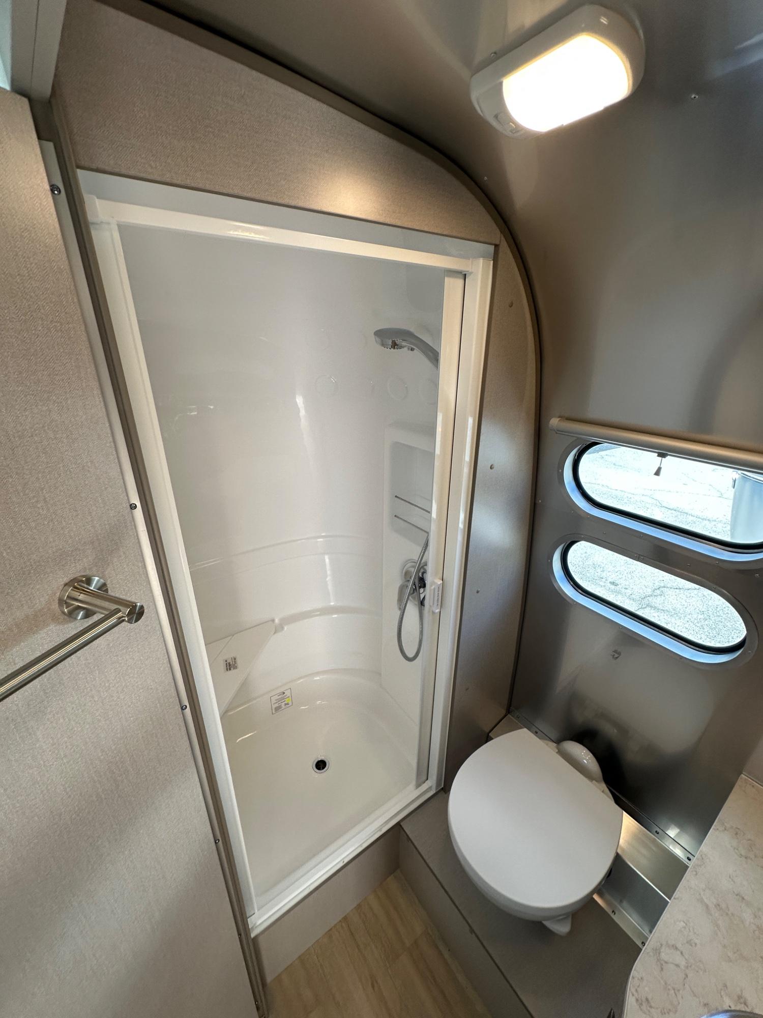 2027 Airstream 2027 Airstream Caravel - thumbnail 24