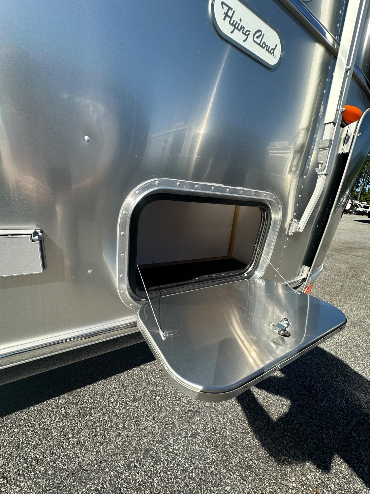 2027 Airstream 2027 Airstream Flying Cloud - thumbnail 14
