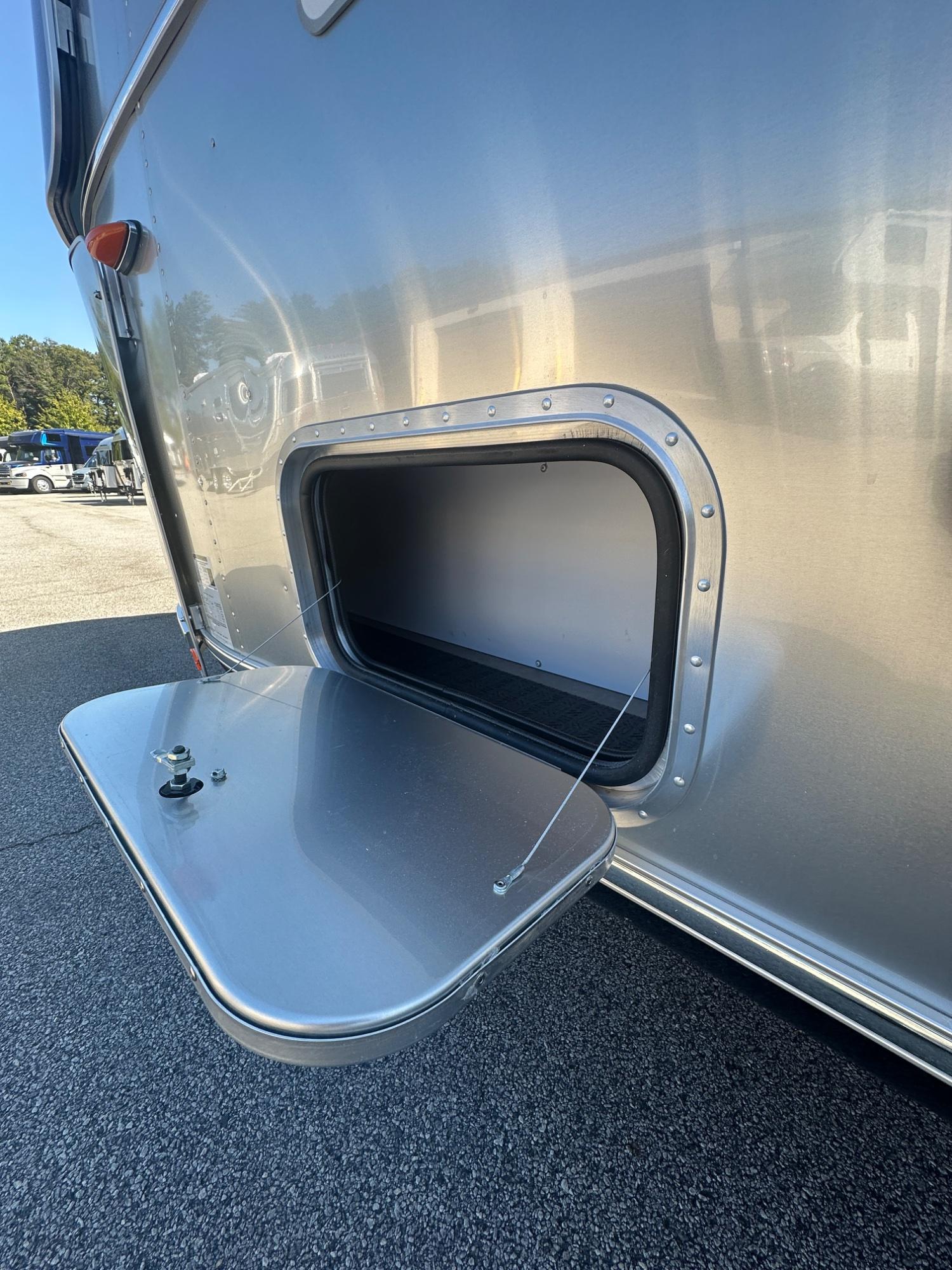 2027 Airstream 2027 Airstream Flying Cloud - thumbnail 15