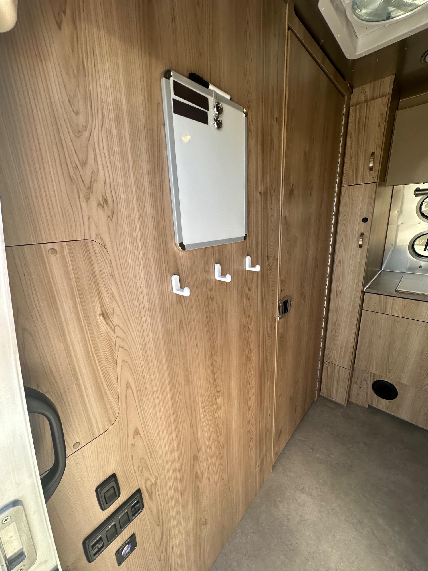 2027 Airstream 2027 Airstream Flying Cloud - thumbnail 18