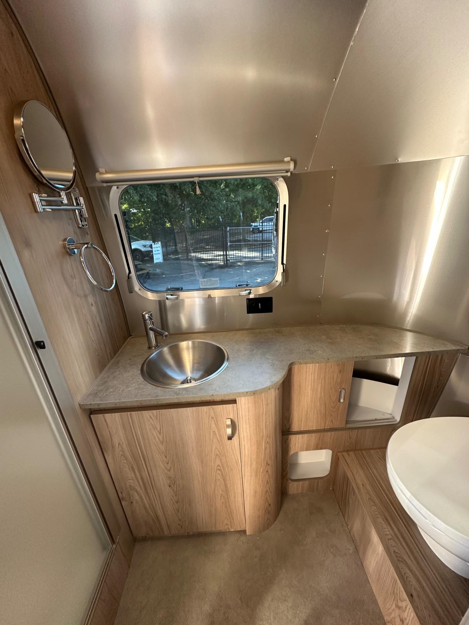 2027 Airstream 2027 Airstream Flying Cloud - thumbnail 22