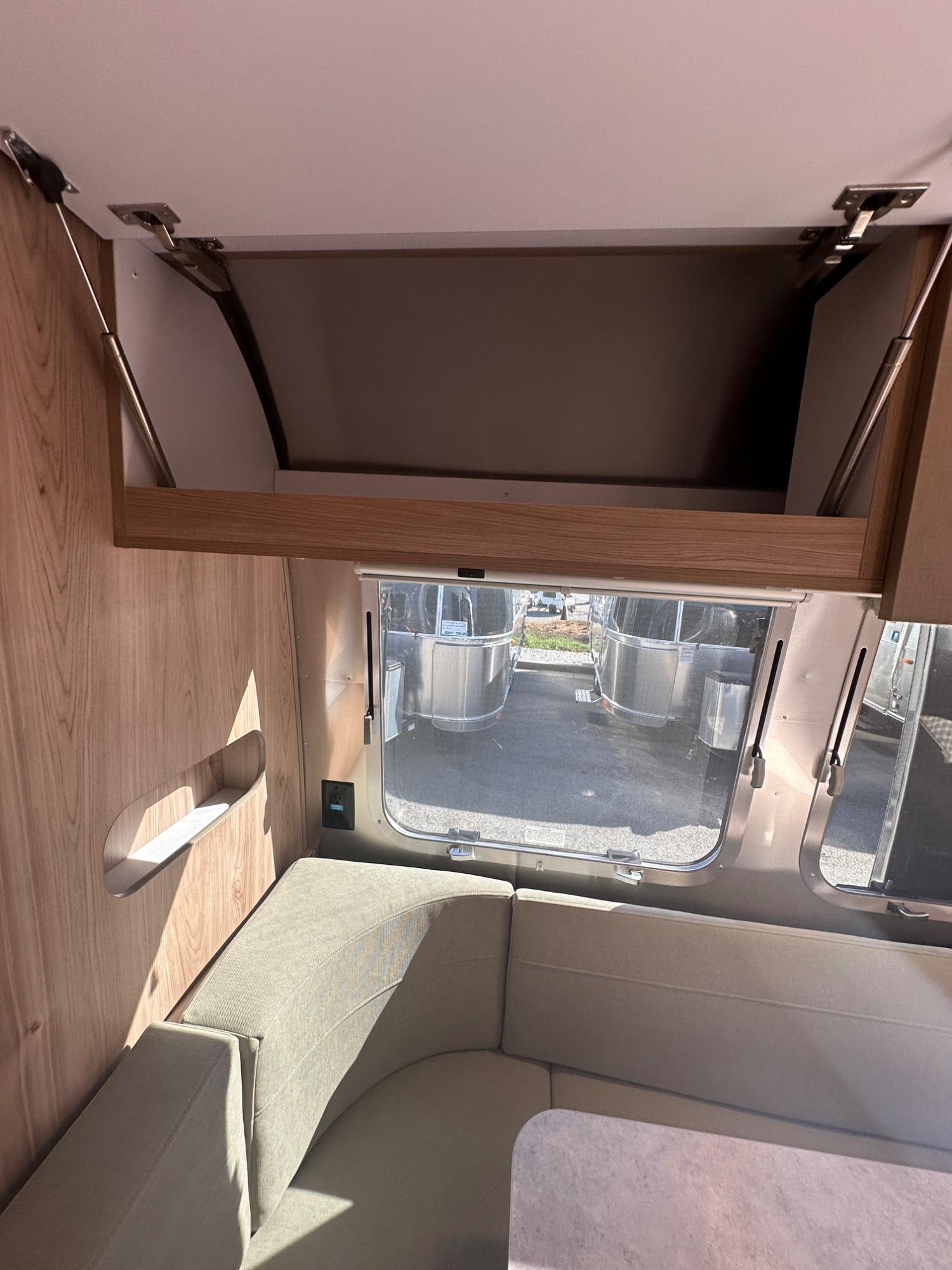 2027 Airstream 2027 Airstream Flying Cloud - thumbnail 38