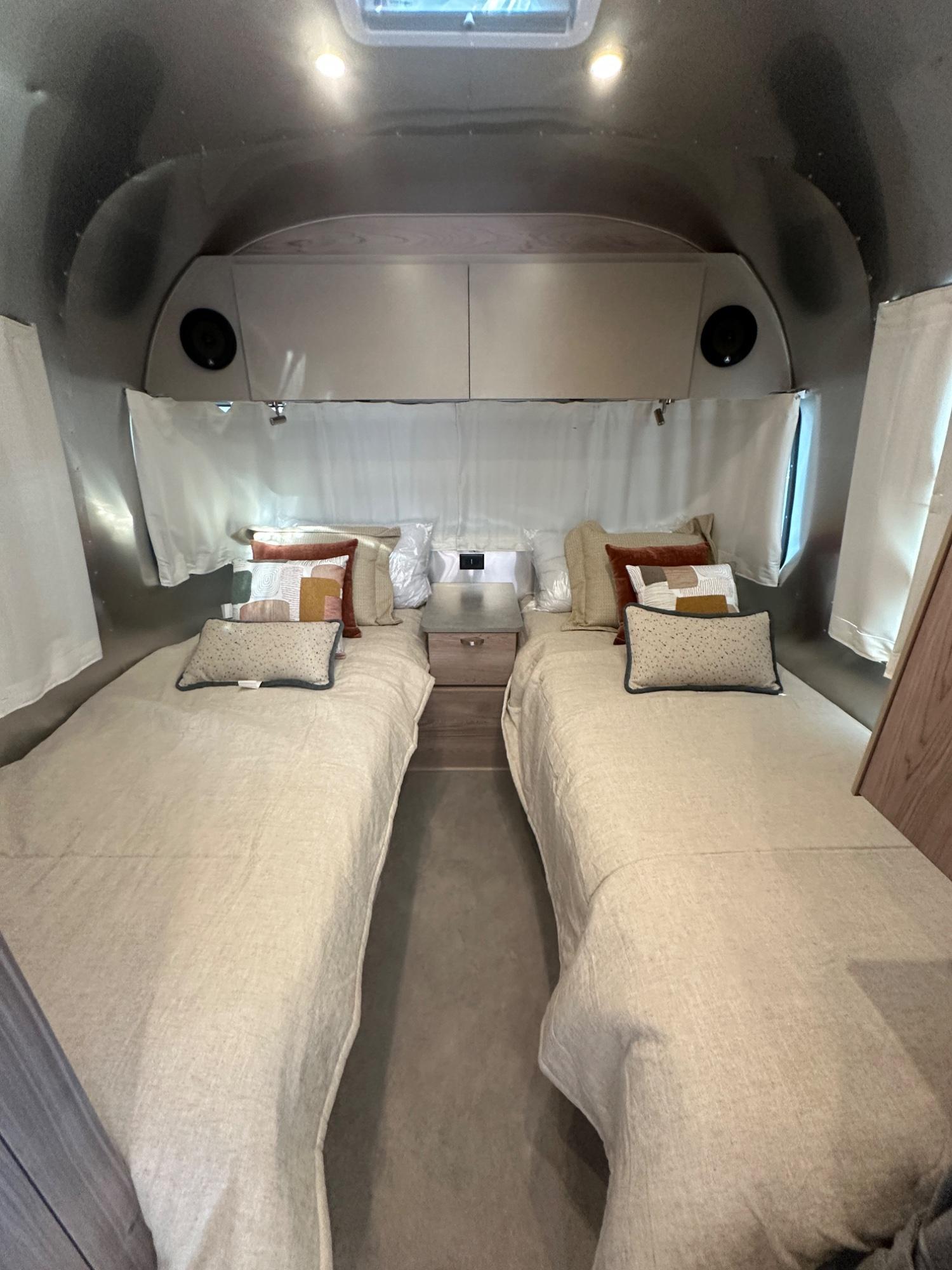 2027 Airstream 2027 Airstream Flying Cloud - thumbnail 40