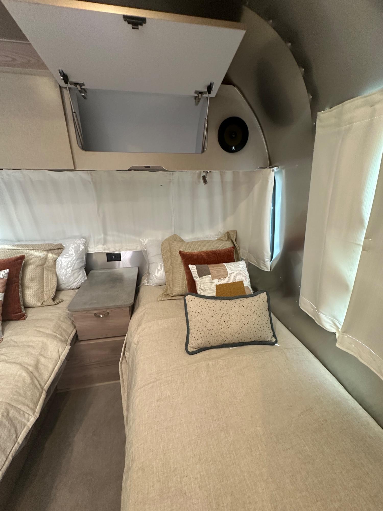 2027 Airstream 2027 Airstream Flying Cloud - thumbnail 44