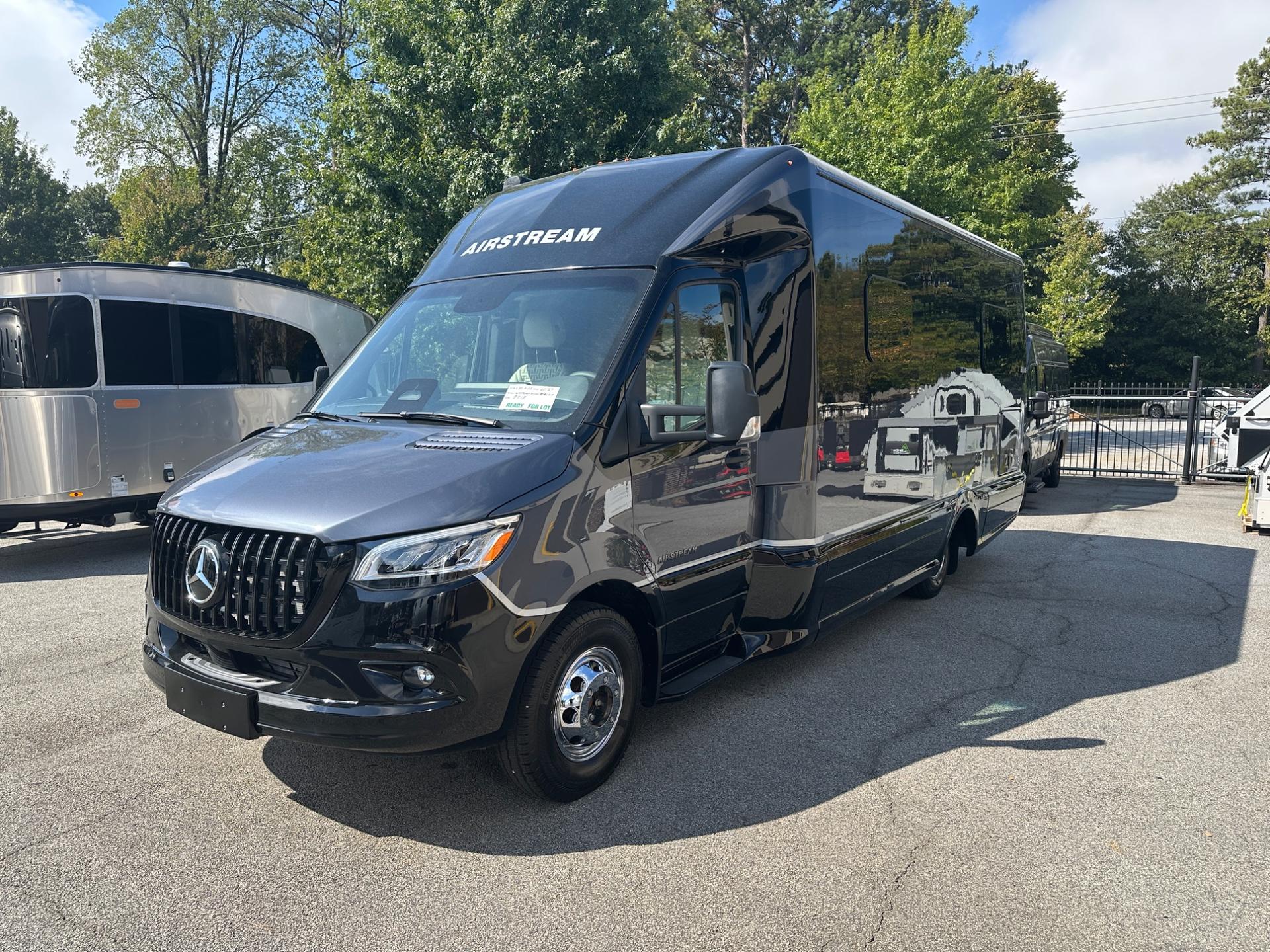 2027 Airstream 2027 Airstream Atlas - thumbnail 8