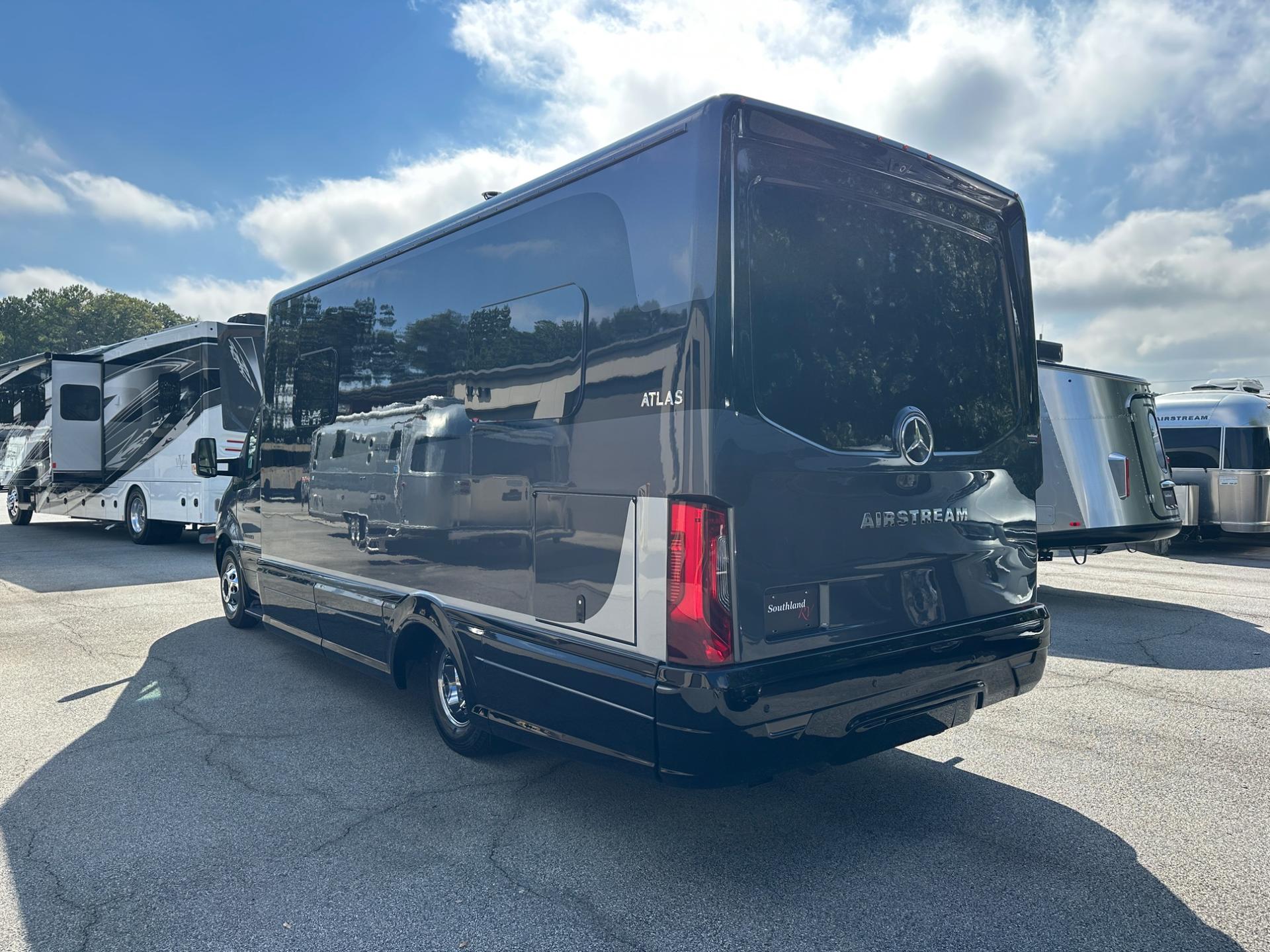 2027 Airstream 2027 Airstream Atlas - thumbnail 6