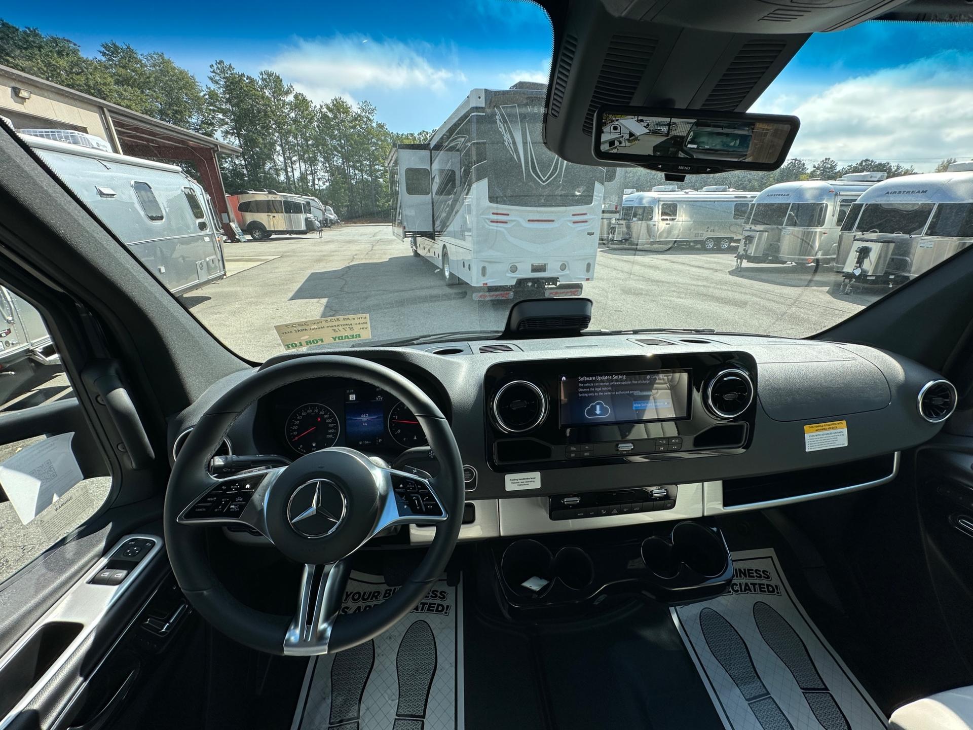2027 Airstream 2027 Airstream Atlas - thumbnail 16