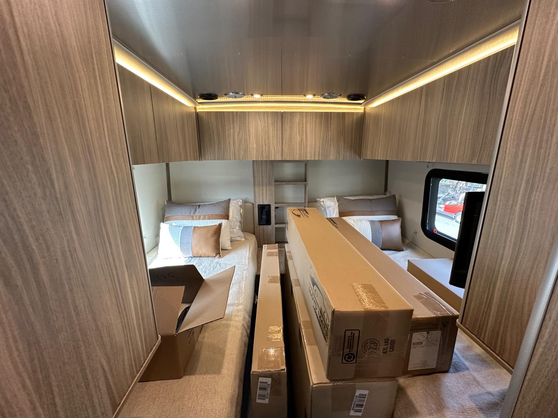 2027 Airstream 2027 Airstream Atlas - thumbnail 37