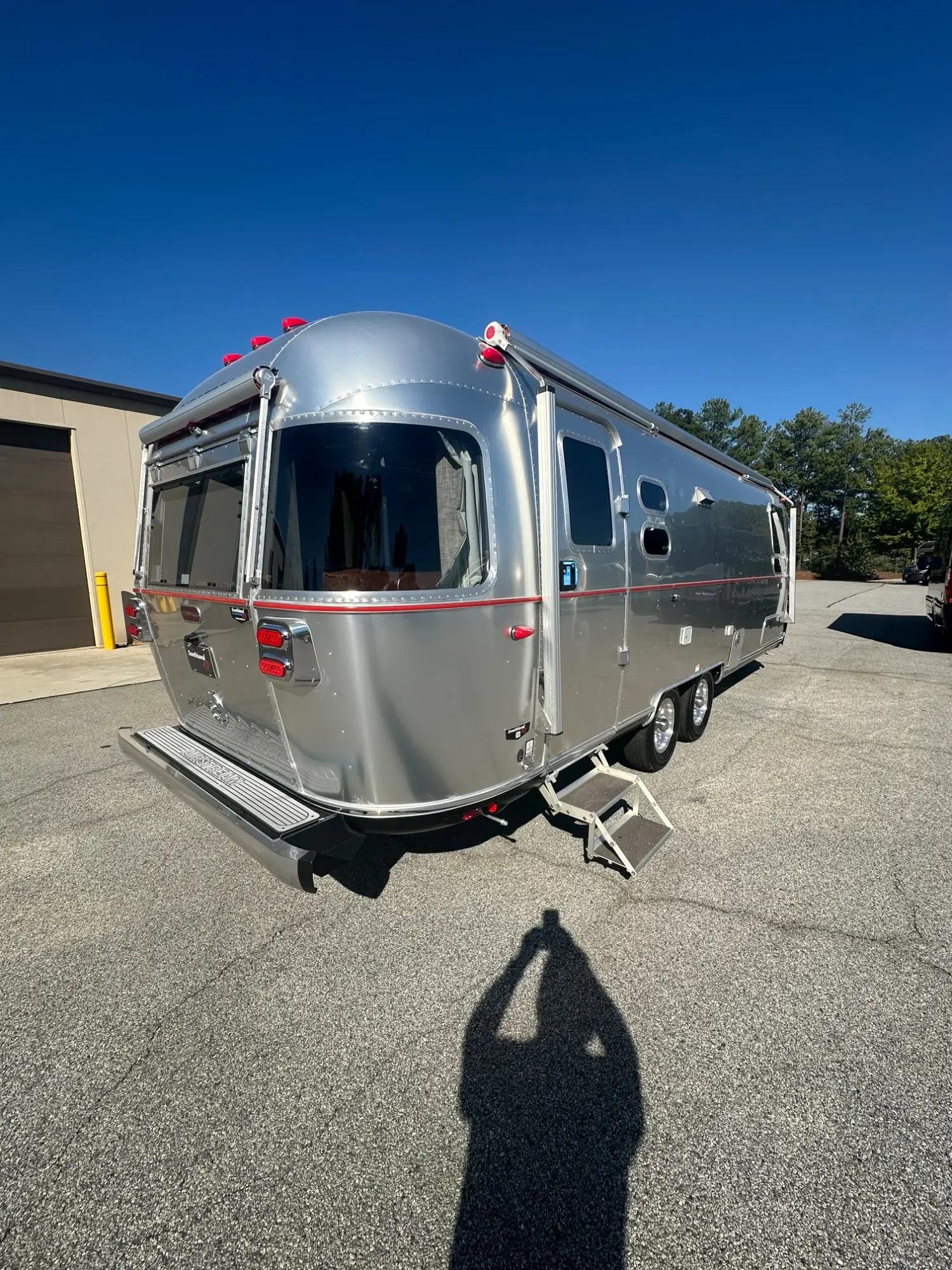 2027 Airstream 2027 Airstream Stetson 6666 SE - thumbnail 4