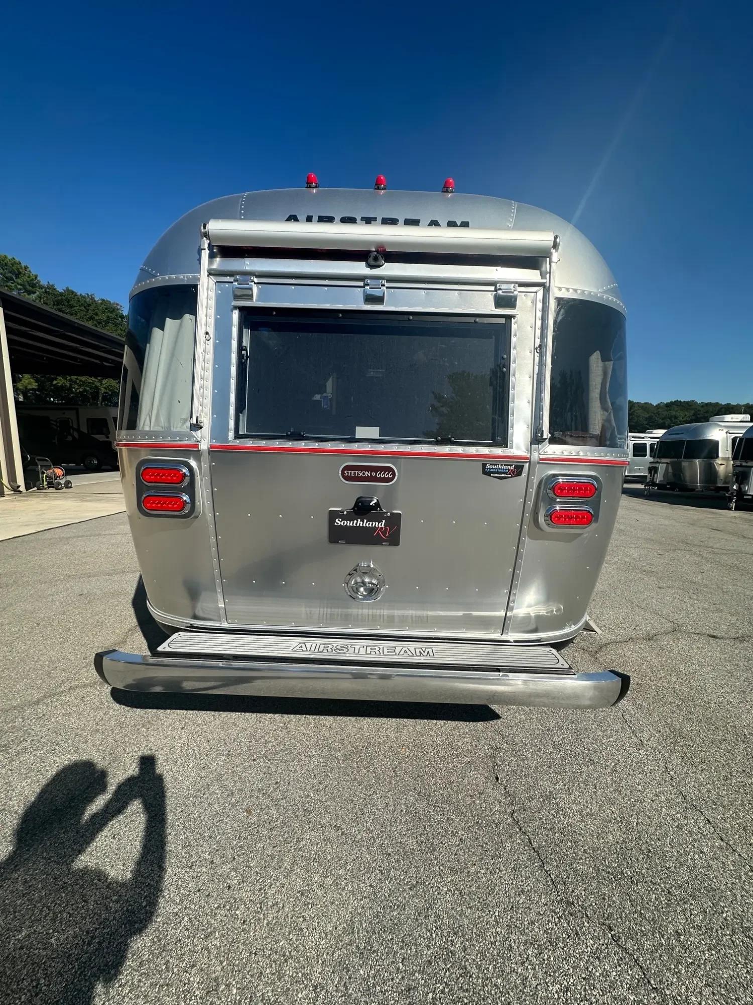 2027 Airstream 2027 Airstream Stetson 6666 SE - thumbnail 5