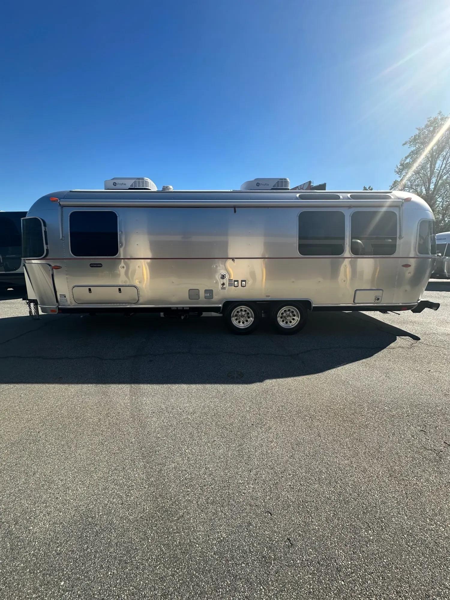 2027 Airstream 2027 Airstream Stetson 6666 SE - thumbnail 7