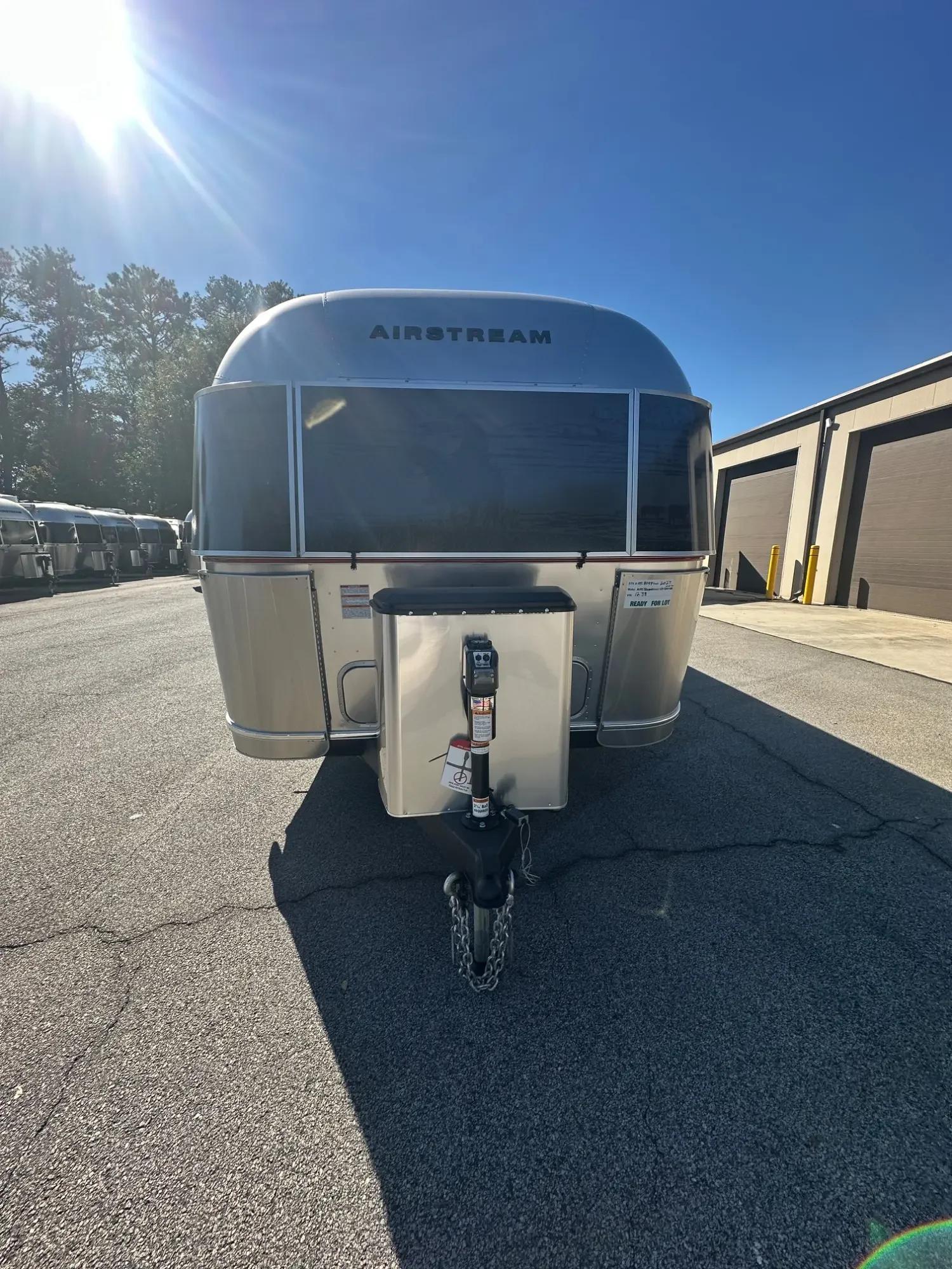 2027 Airstream 2027 Airstream Stetson 6666 SE - thumbnail 9