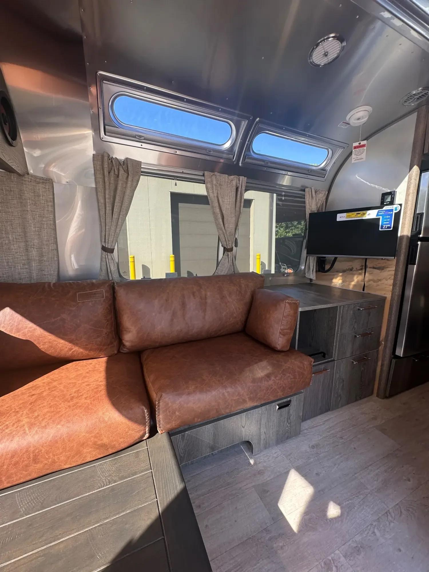 2027 Airstream 2027 Airstream Stetson 6666 SE - thumbnail 14