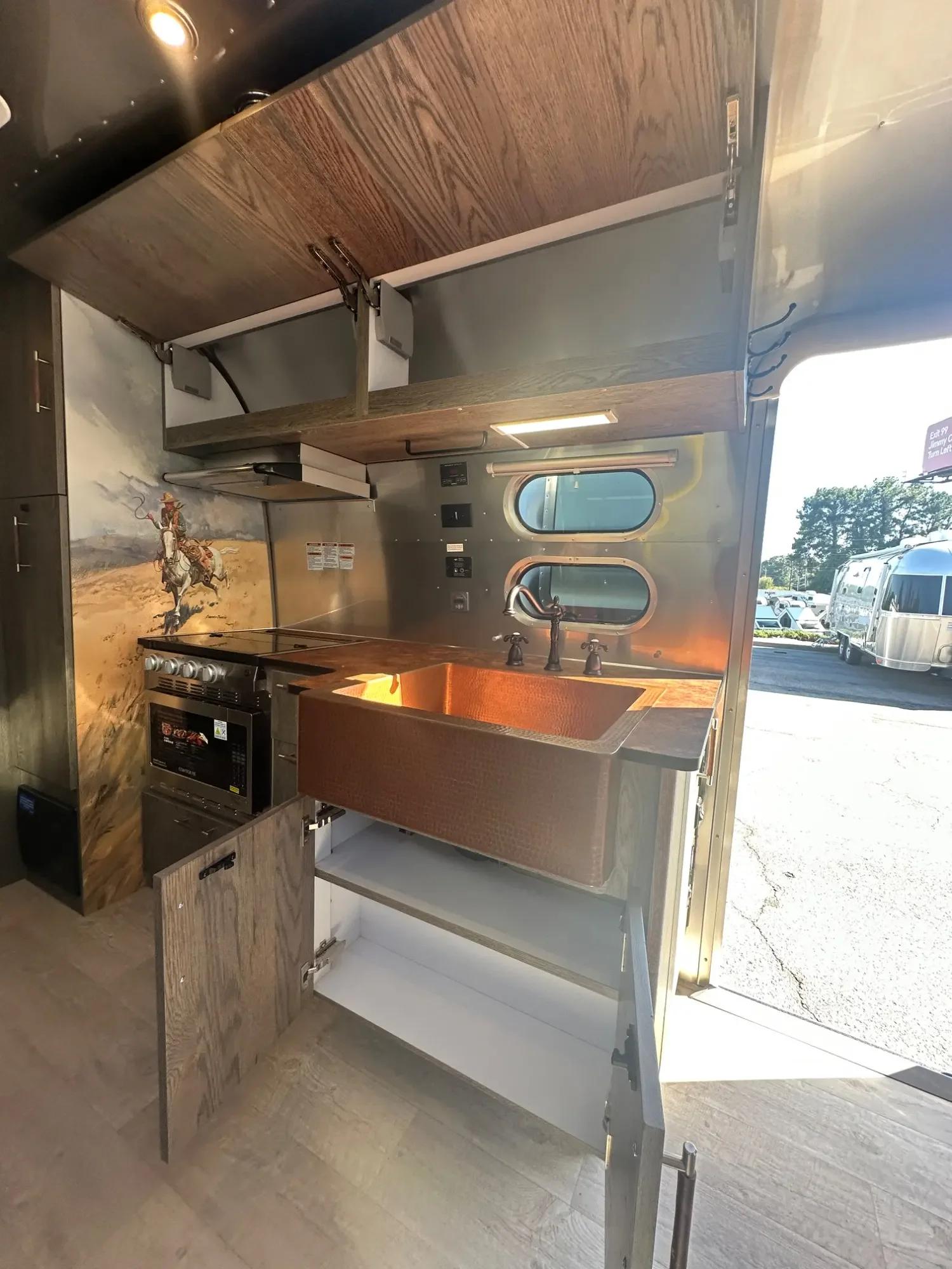 2027 Airstream 2027 Airstream Stetson 6666 SE - thumbnail 21