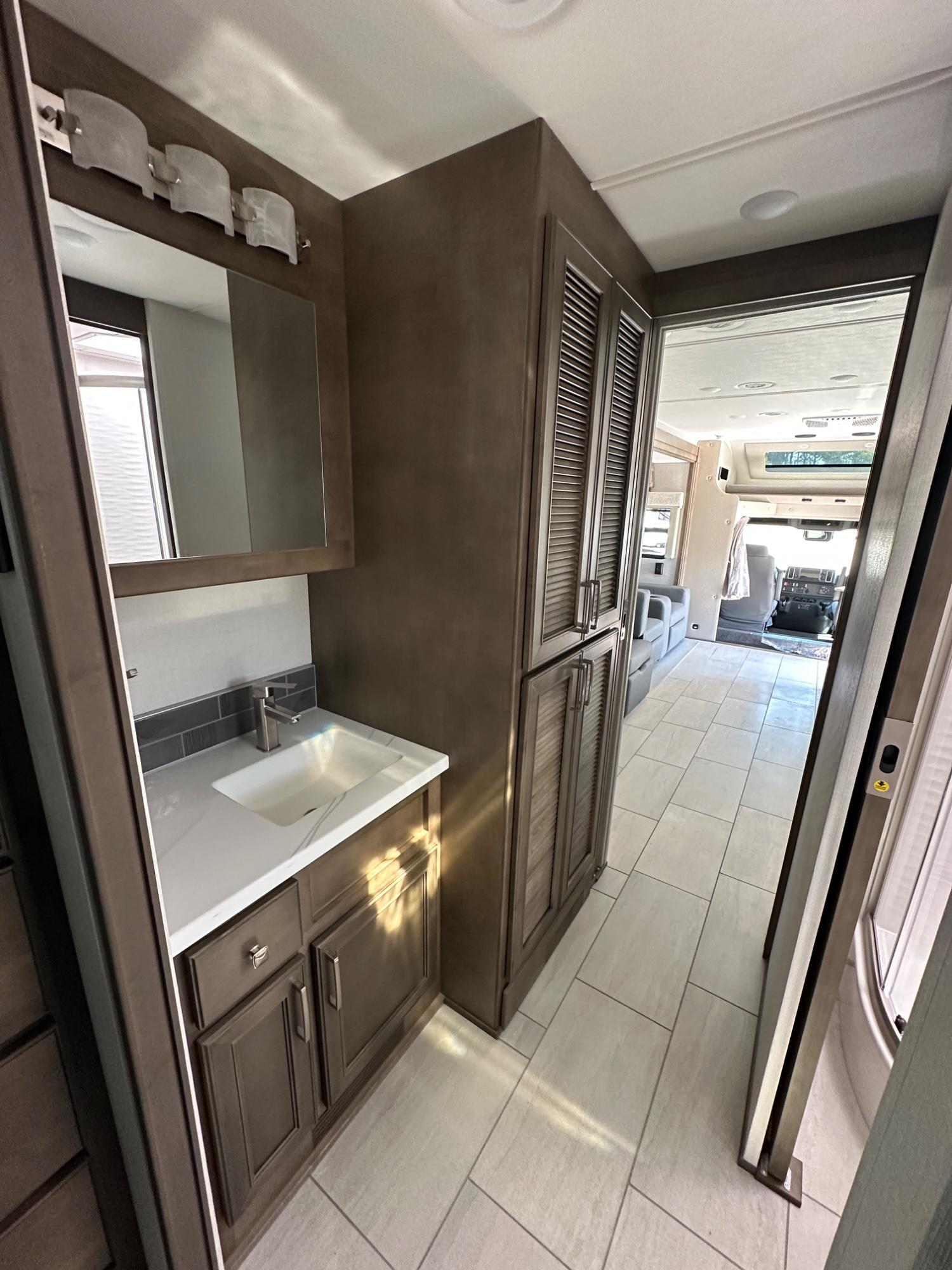 2027 Renegade RV 2027 Renegade RV Verona - thumbnail 24