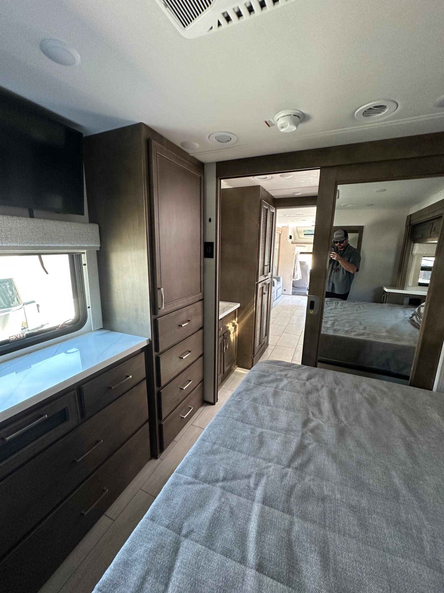 2027 Renegade RV 2027 Renegade RV Verona - thumbnail 23