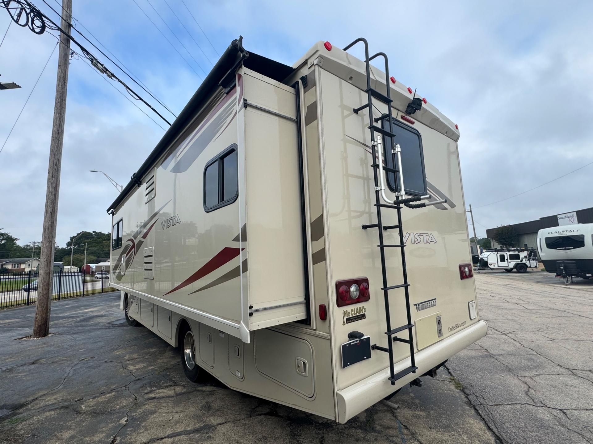 2017 Winnebago 2017 Winnebago Vista - thumbnail 4