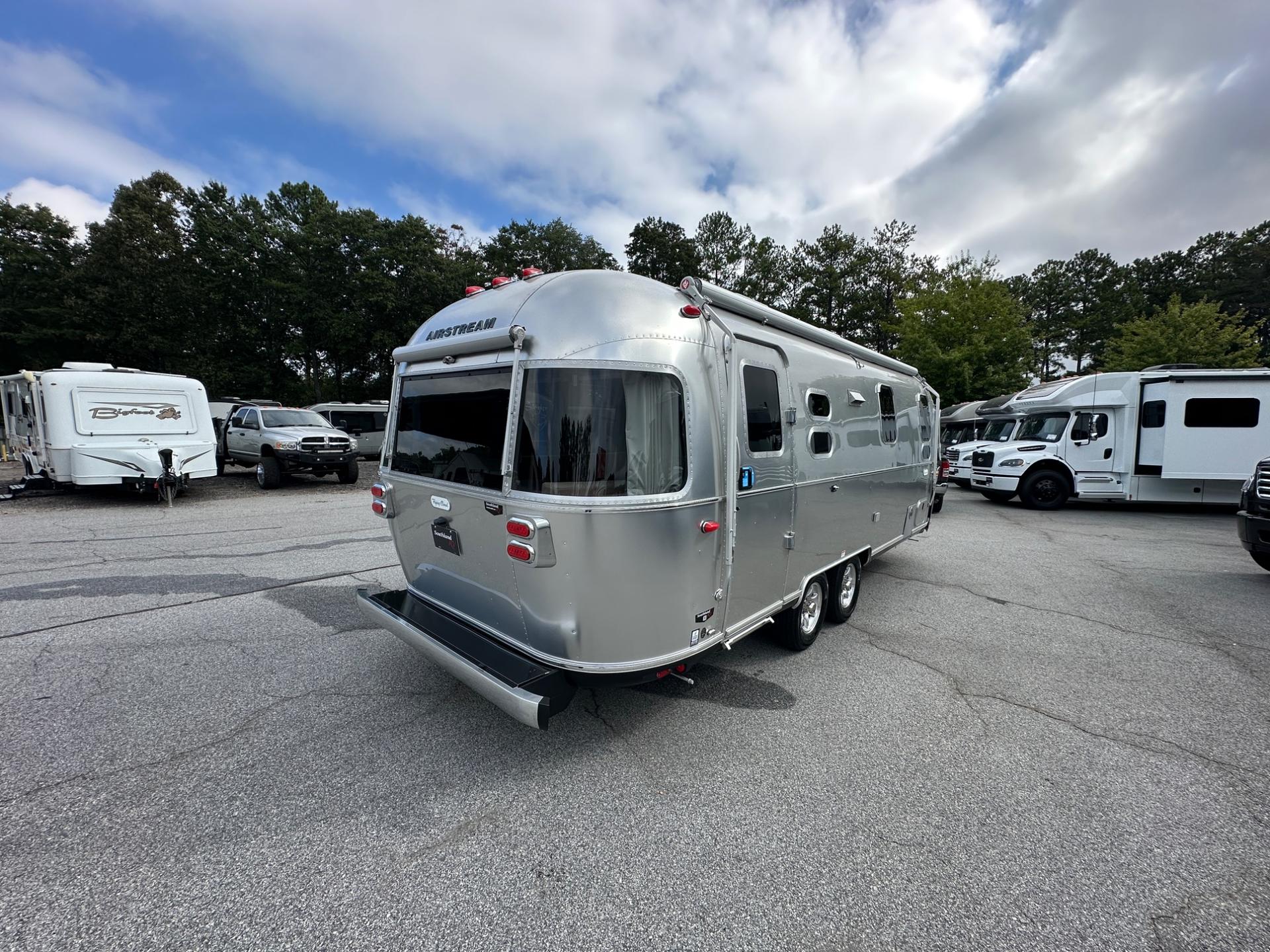 2027 Airstream 2027 Airstream Flying Cloud - thumbnail 4