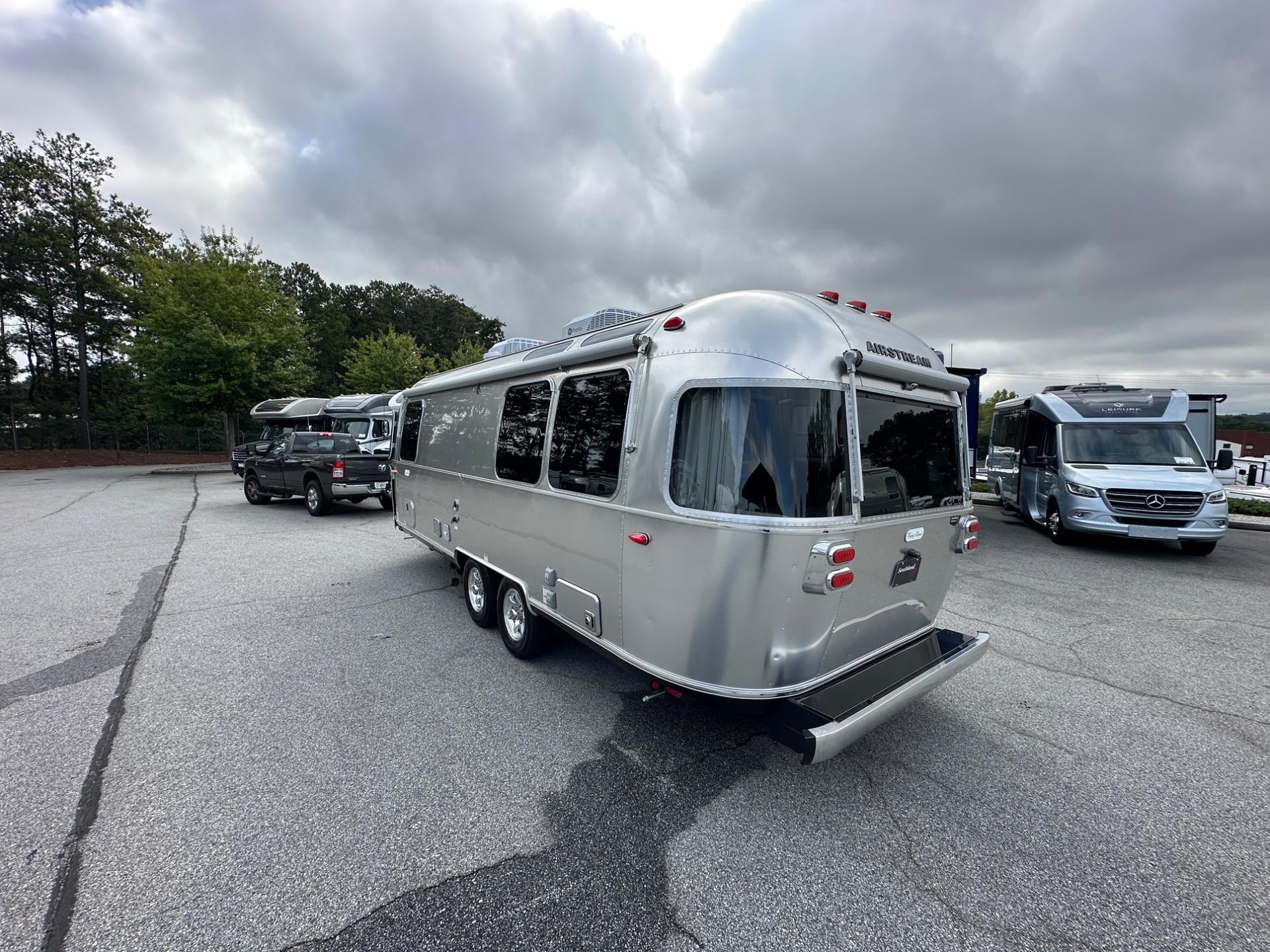 2027 Airstream 2027 Airstream Flying Cloud - thumbnail 6