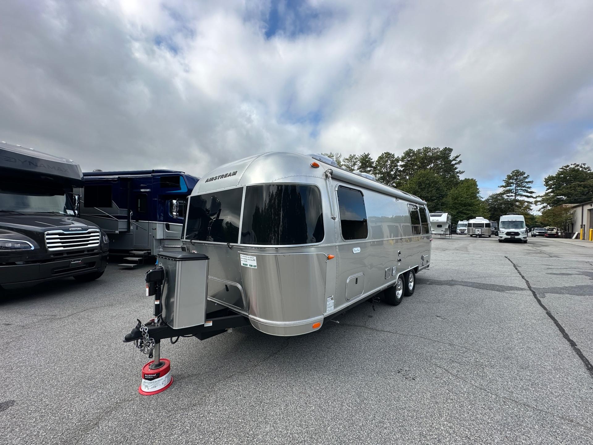 2027 Airstream 2027 Airstream Flying Cloud - thumbnail 7