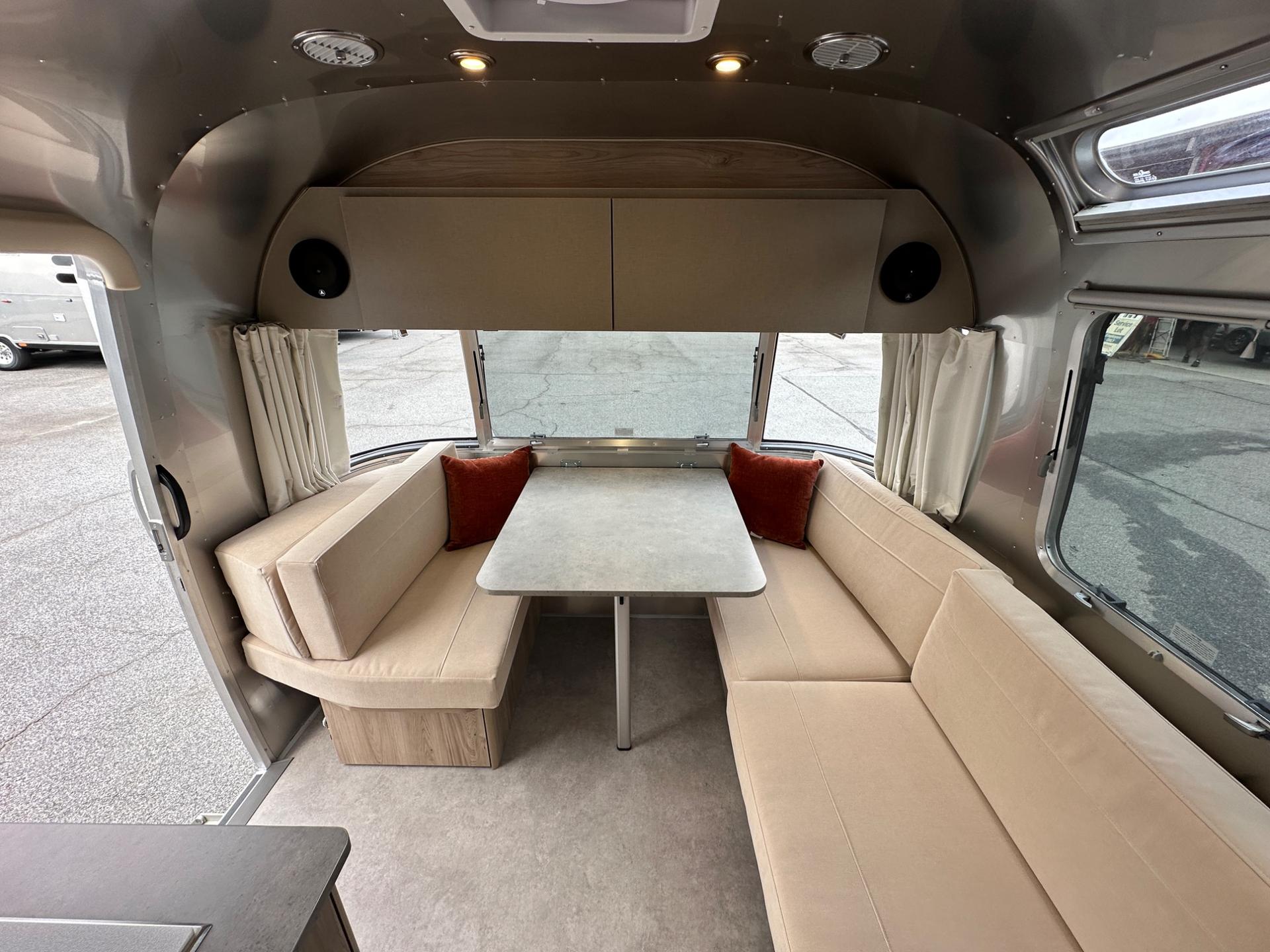2027 Airstream 2027 Airstream Flying Cloud - thumbnail 14