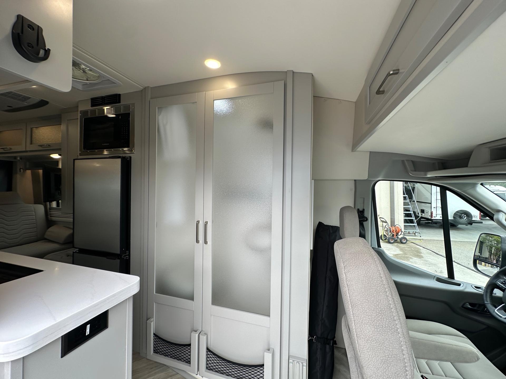 2025 Coachmen 2025 Coachmen Beyond - thumbnail 11