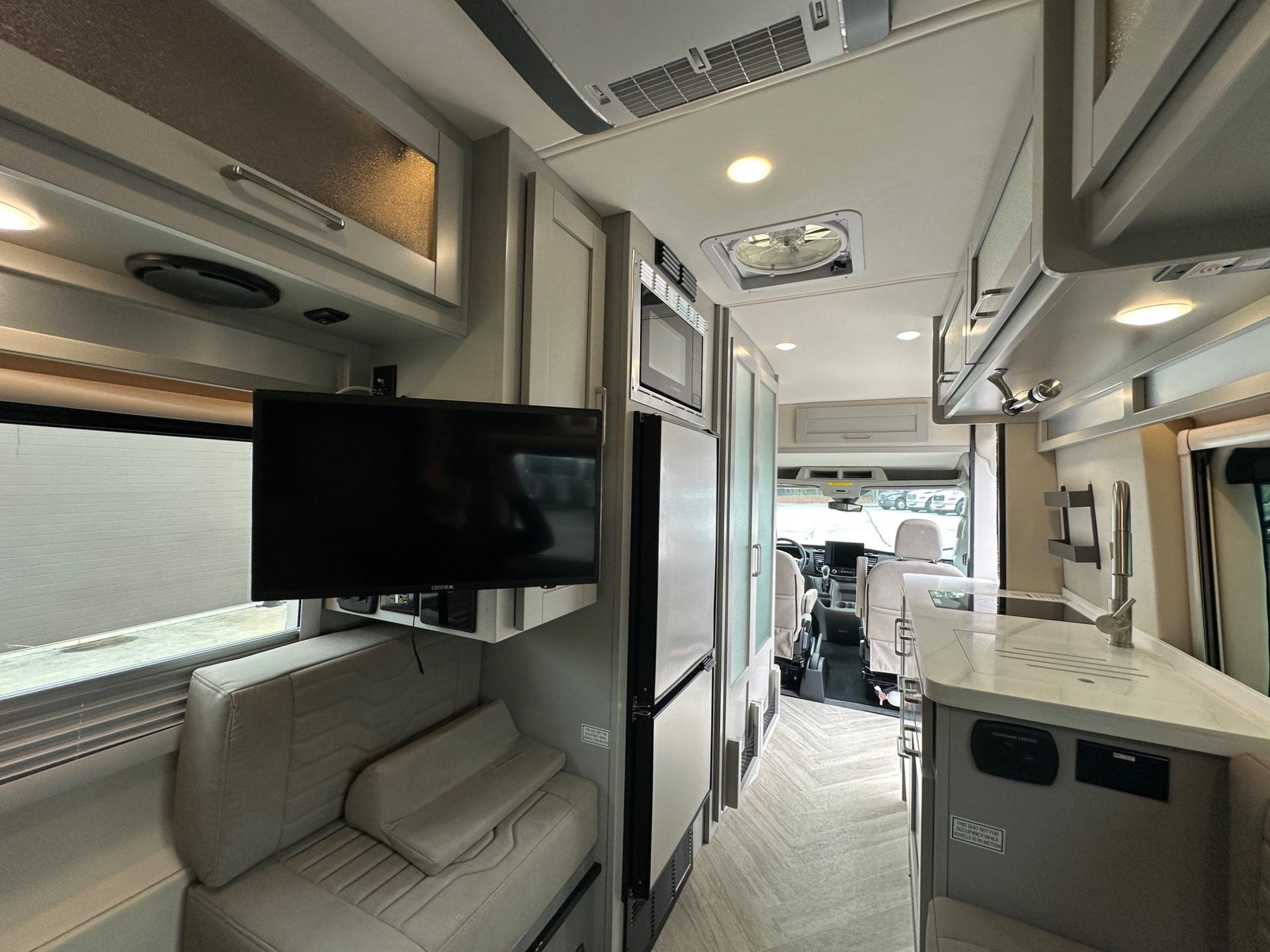 2025 Coachmen 2025 Coachmen Beyond - thumbnail 24