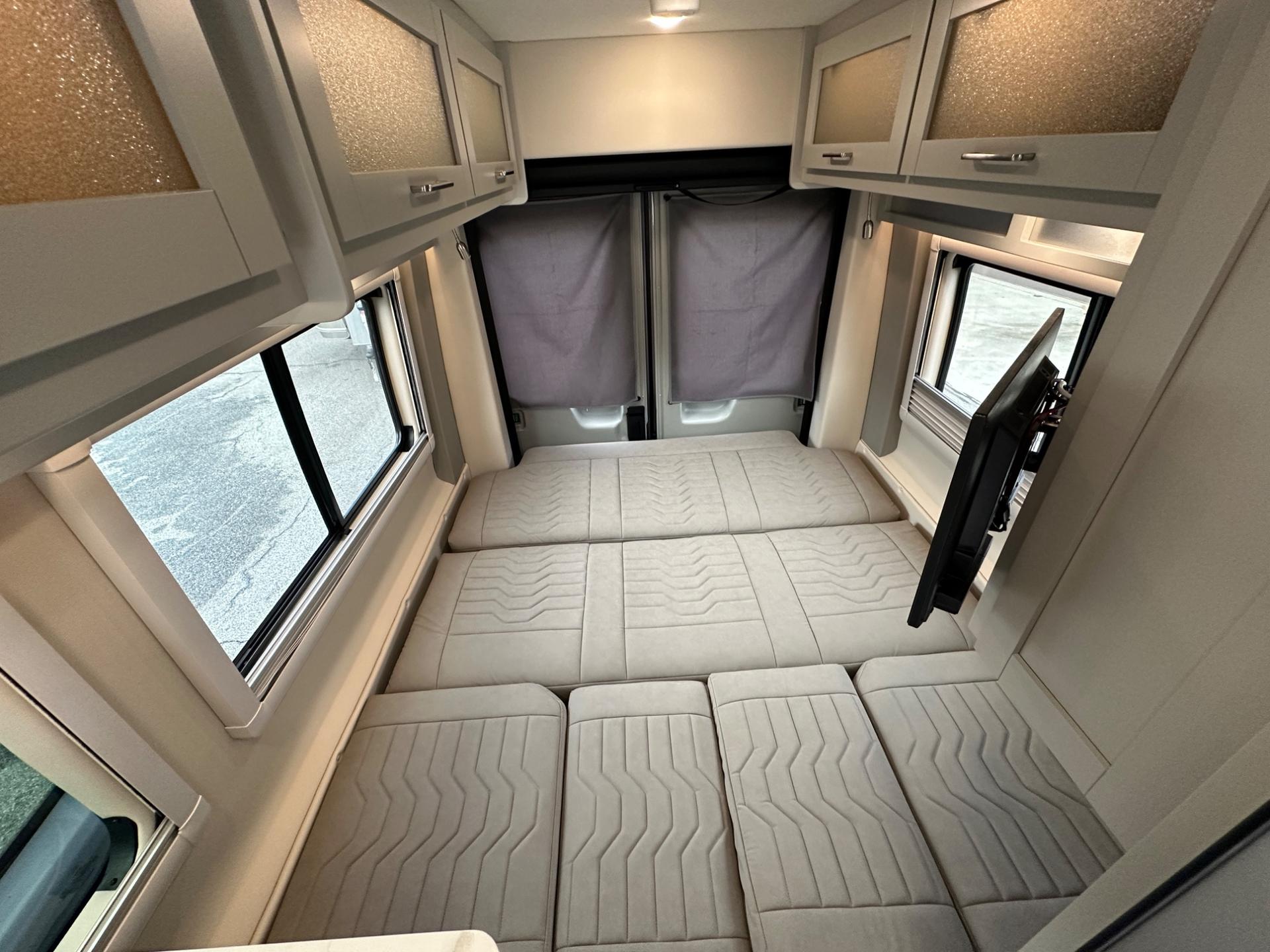 2025 Coachmen 2025 Coachmen Beyond - thumbnail 25