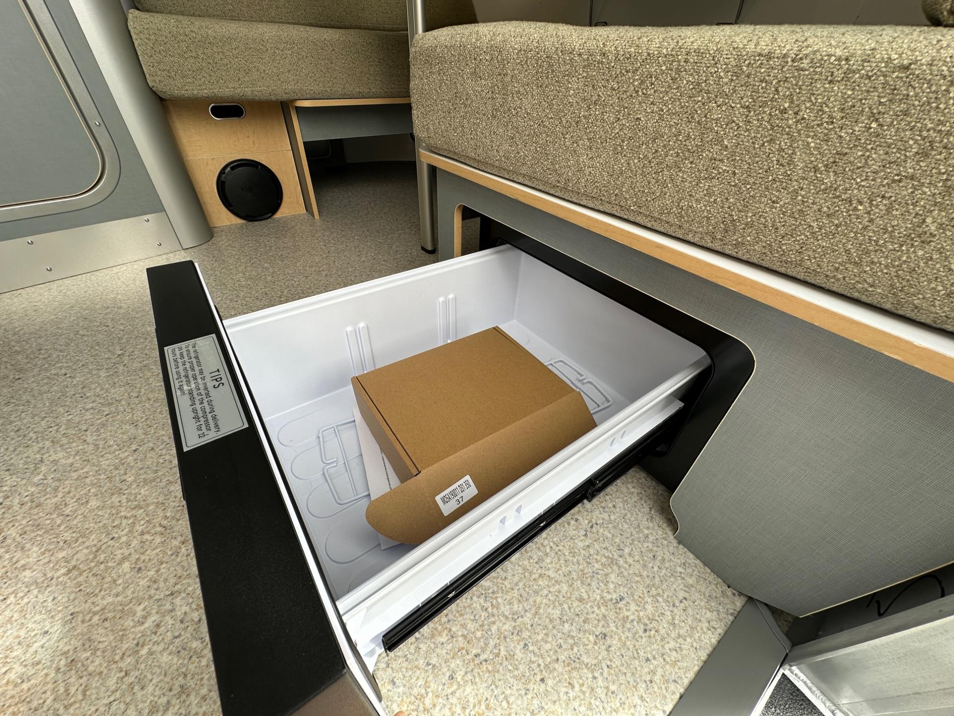 2027 Airstream 2027 Airstream World Traveler - thumbnail 14