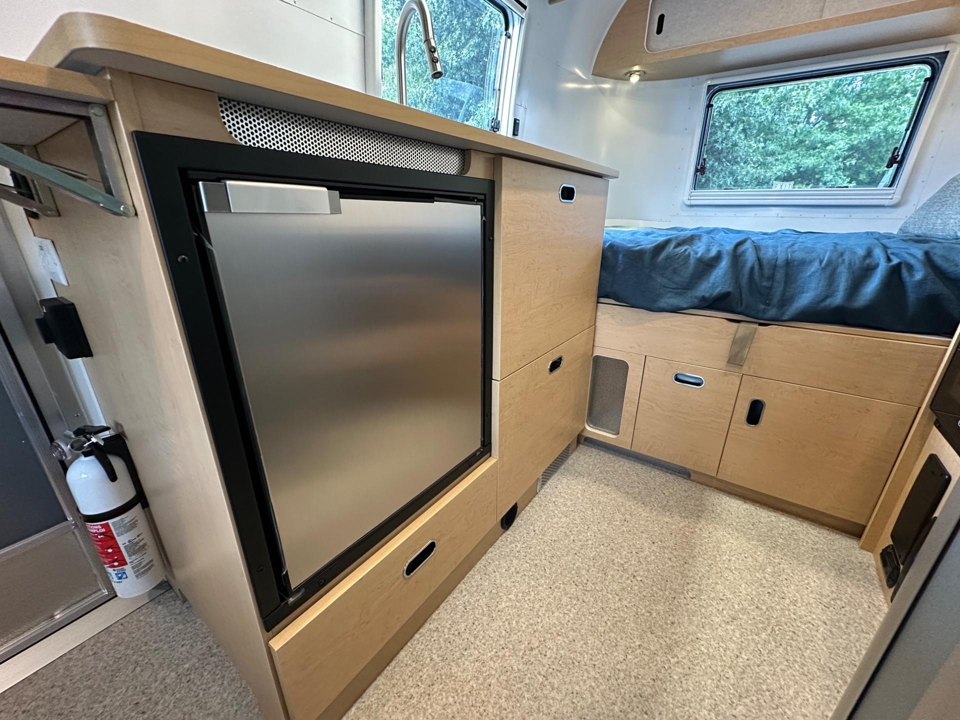 2027 Airstream 2027 Airstream World Traveler - thumbnail 30