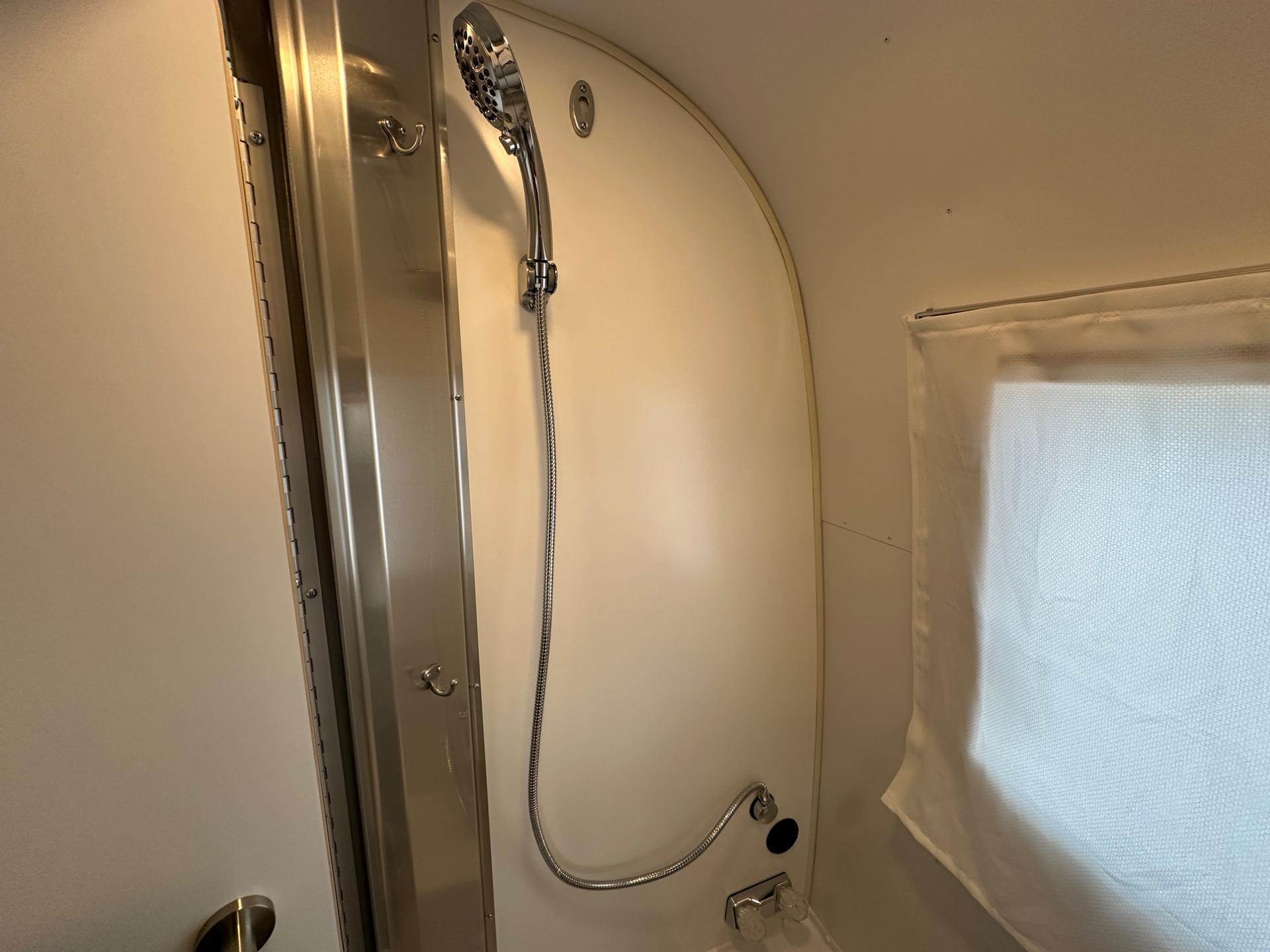 2027 Airstream 2027 Airstream World Traveler - thumbnail 23