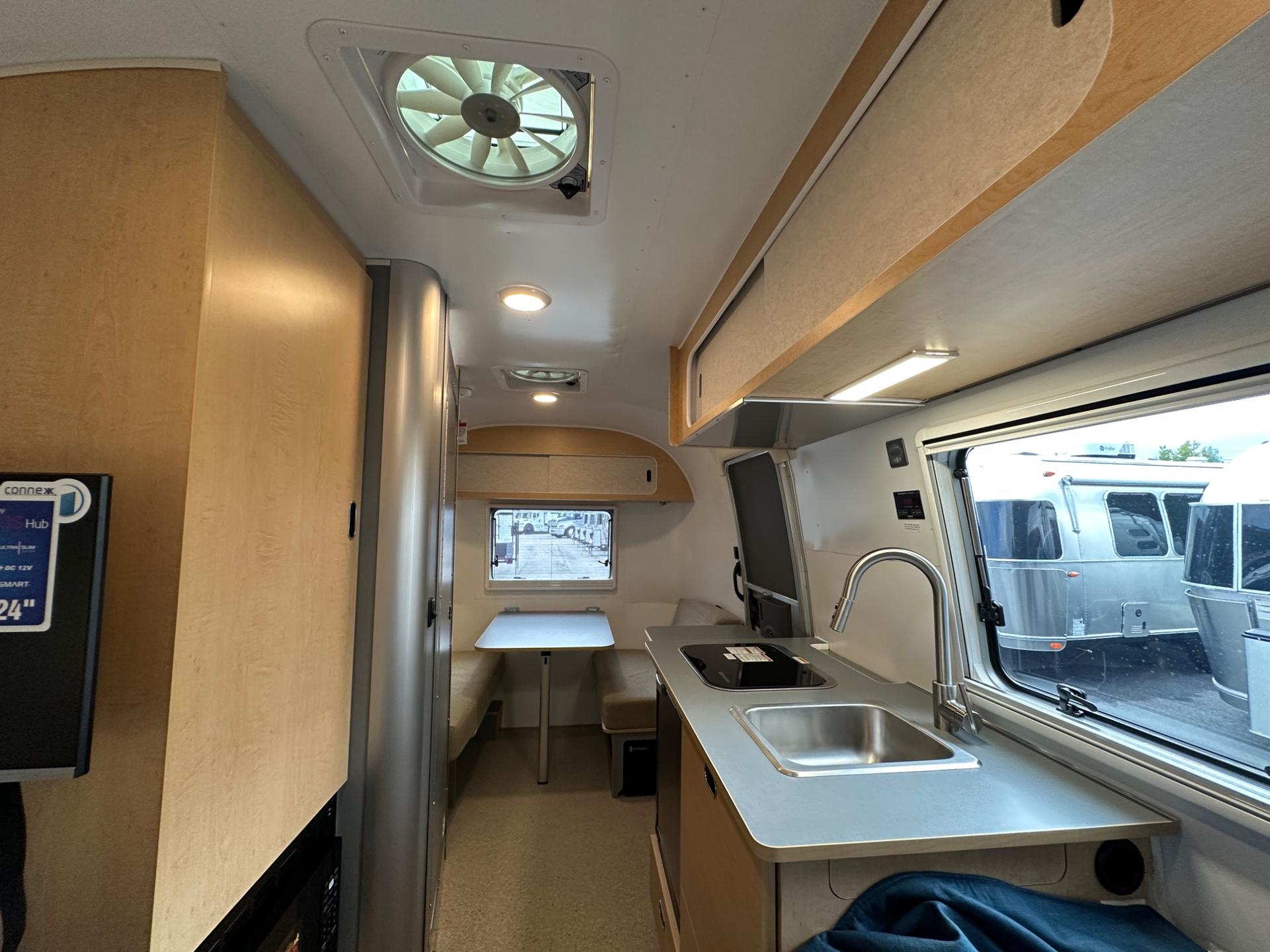 2027 Airstream 2027 Airstream World Traveler - thumbnail 42